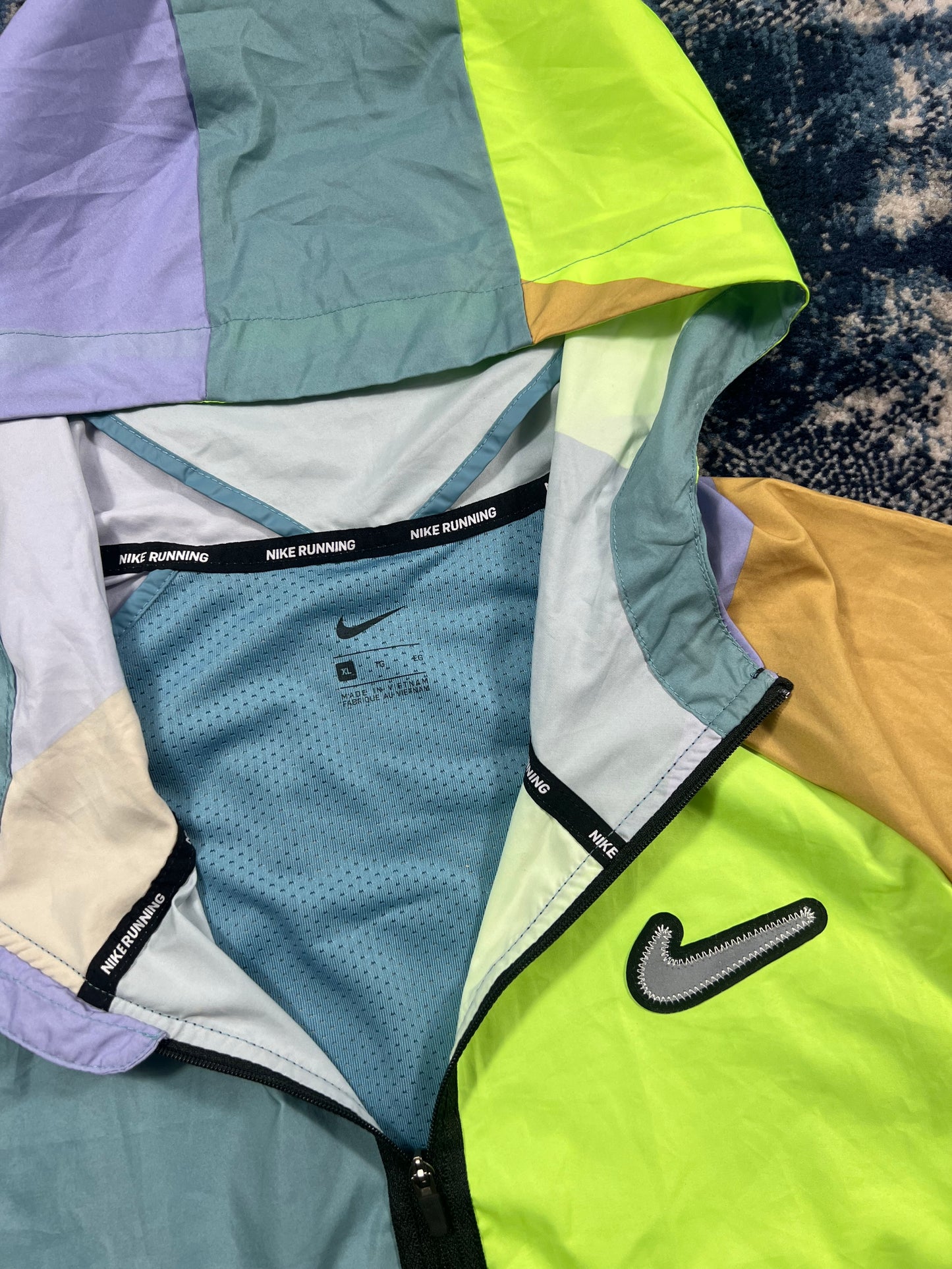 Nike Wild Run Patchwork Windrunner Jacket Neon Blue Men’s Large – Neon / Blue in Neon / Blue, men's Mixed Sizes – detail view