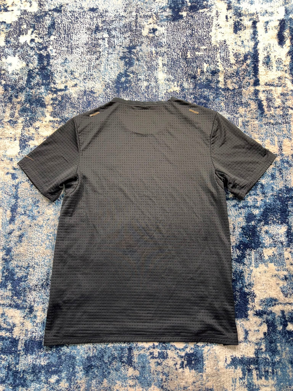 Nike Running Division TechKnit T-Shirt Dark Grey Black Men’s Small – Dark Grey / Black in Dark Grey / Black, men's Small –…
