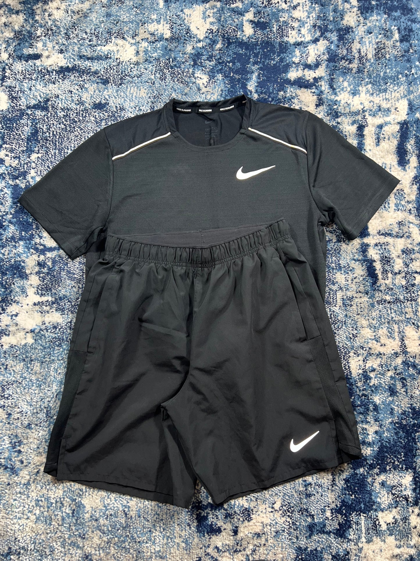 Nike Aerolayer 3 Piece Miler T-Shirt Challenger Shorts Gilet Running Set Black Small – Men's Small in Black, men's Small –…
