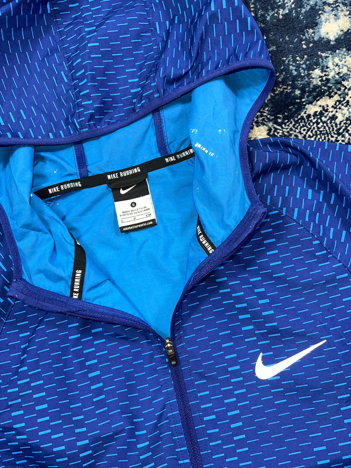 Nike Racer Fuse Digital Dash Windrunner Jacket Royal Blue Men’s Extra Small in Royal Blue, men's Mixed Sizes – detail view