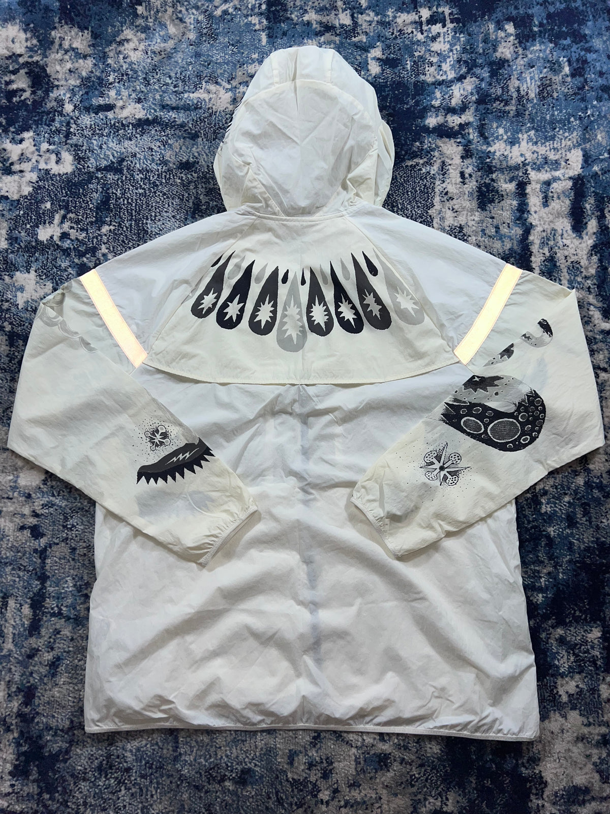 Nike Wild Run Dragon 3 Piece Windrunner Tracksuit Set White Black – White / Black in White / Black, men's Mixed Sizes –…