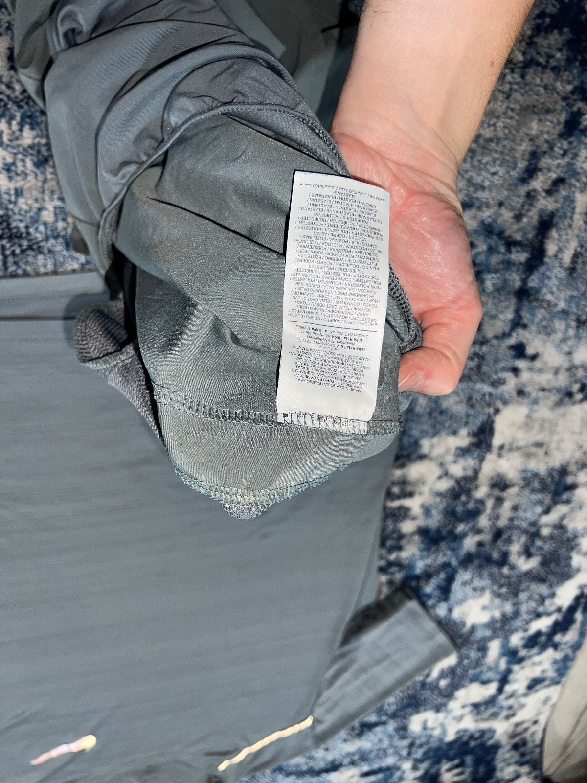 Nike Miler T-Shirt / Challenger Shorts Set – Gray, Men's Large in Gray, men's Large – detail view