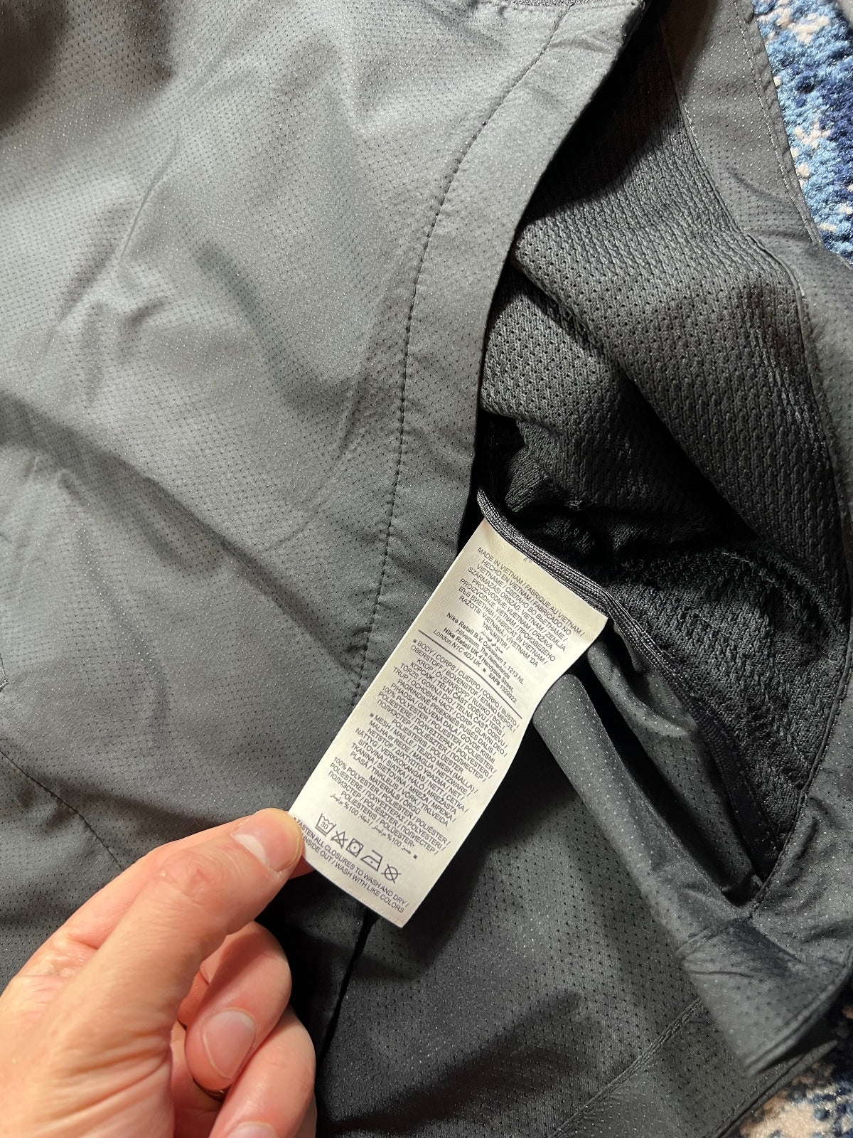 Nike Essentials Dri Fit Windrunner Jacket – Black, Men's Medium in Black, men's Medium – detail view