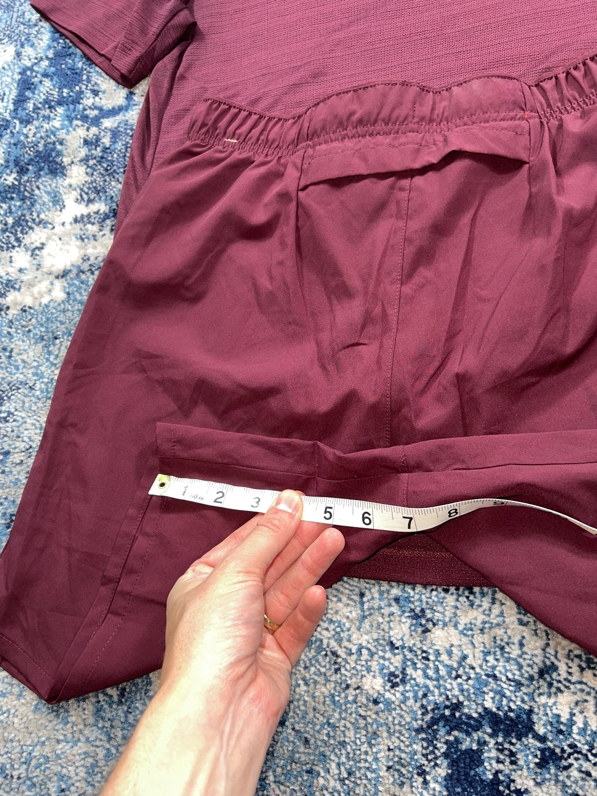Nike Miler T Shirt / Challenger Shorts Running Gym Set – Burgundy, Men's Small in Burgundy, men's Small – detail view