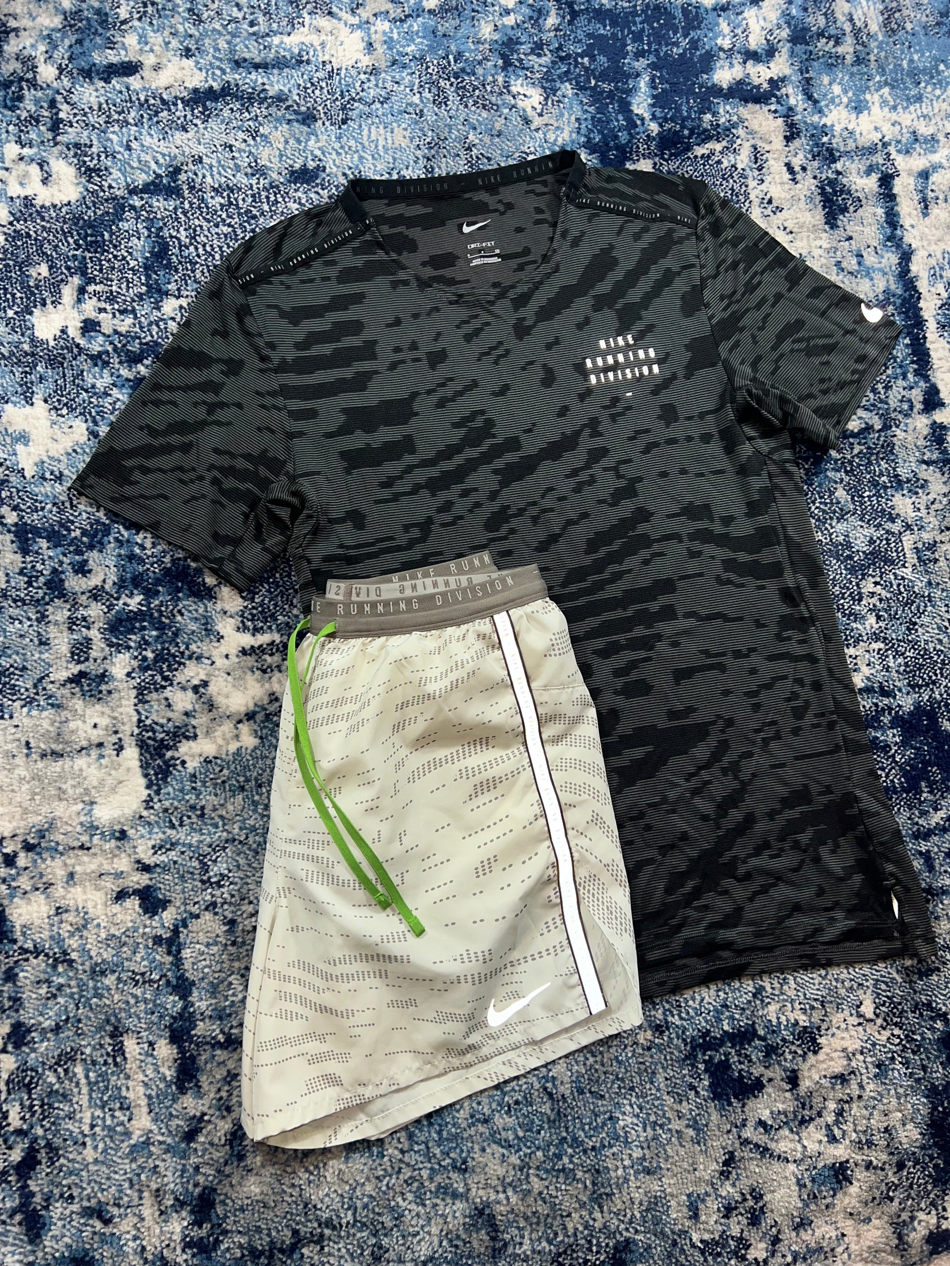 Nike Running Division TechKnit Miler T-Shirt & Flex Stride Shorts Set Black White – Black / White, Men's Small in Black /…
