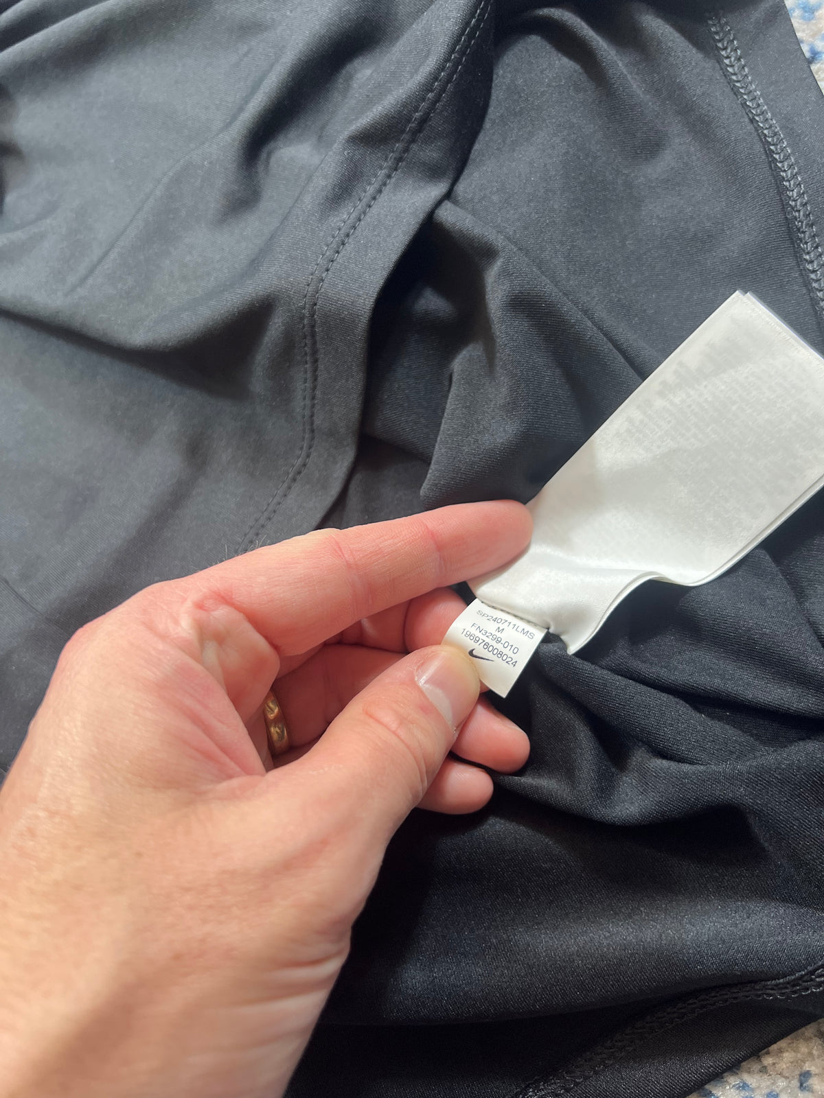 Nike Element BRS Running 1/4 Zip Black Reflective Men’s Medium in Black, men's Medium – detail view