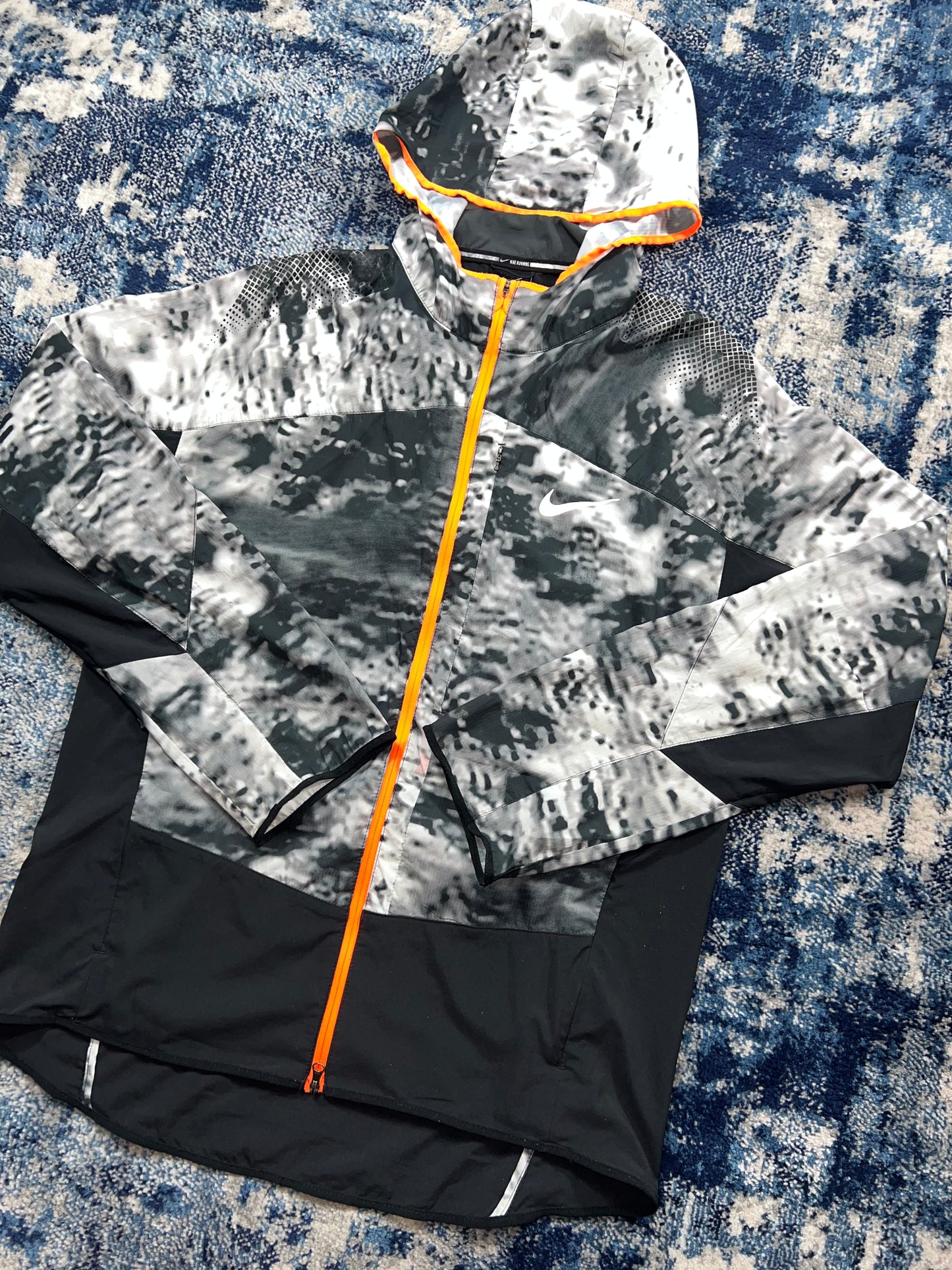 Nike Arctic Camo Kiger Windrunner Jacket Grey Black Orange Reflective – Grey / Black / Orange, Men's Medium in Grey / Black…