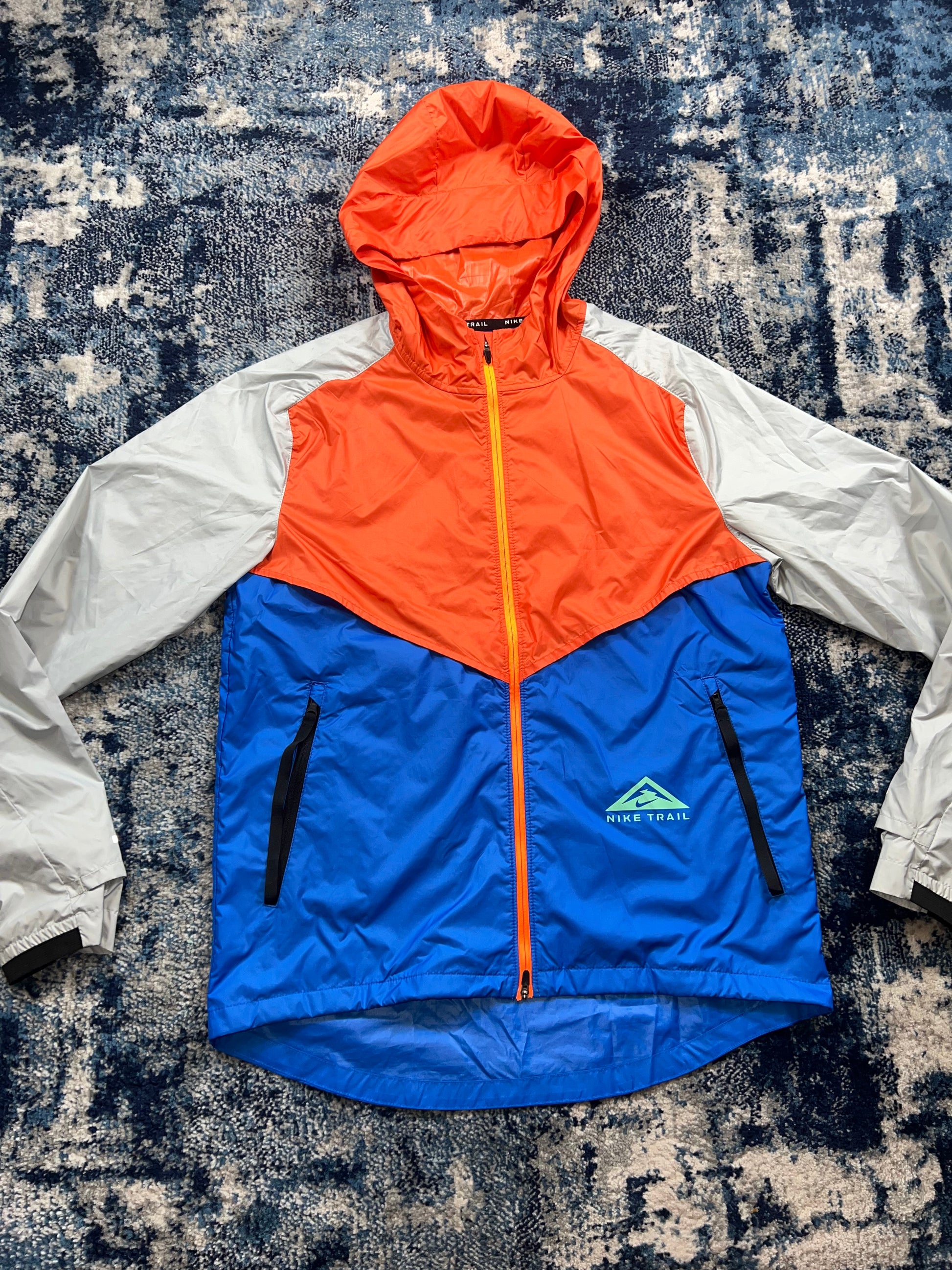 Nike Trail Storm-FIT Windrunner Jacket Orange Blue White Men’s Small – Orange / Blue / White in Orange / Blue / White…
