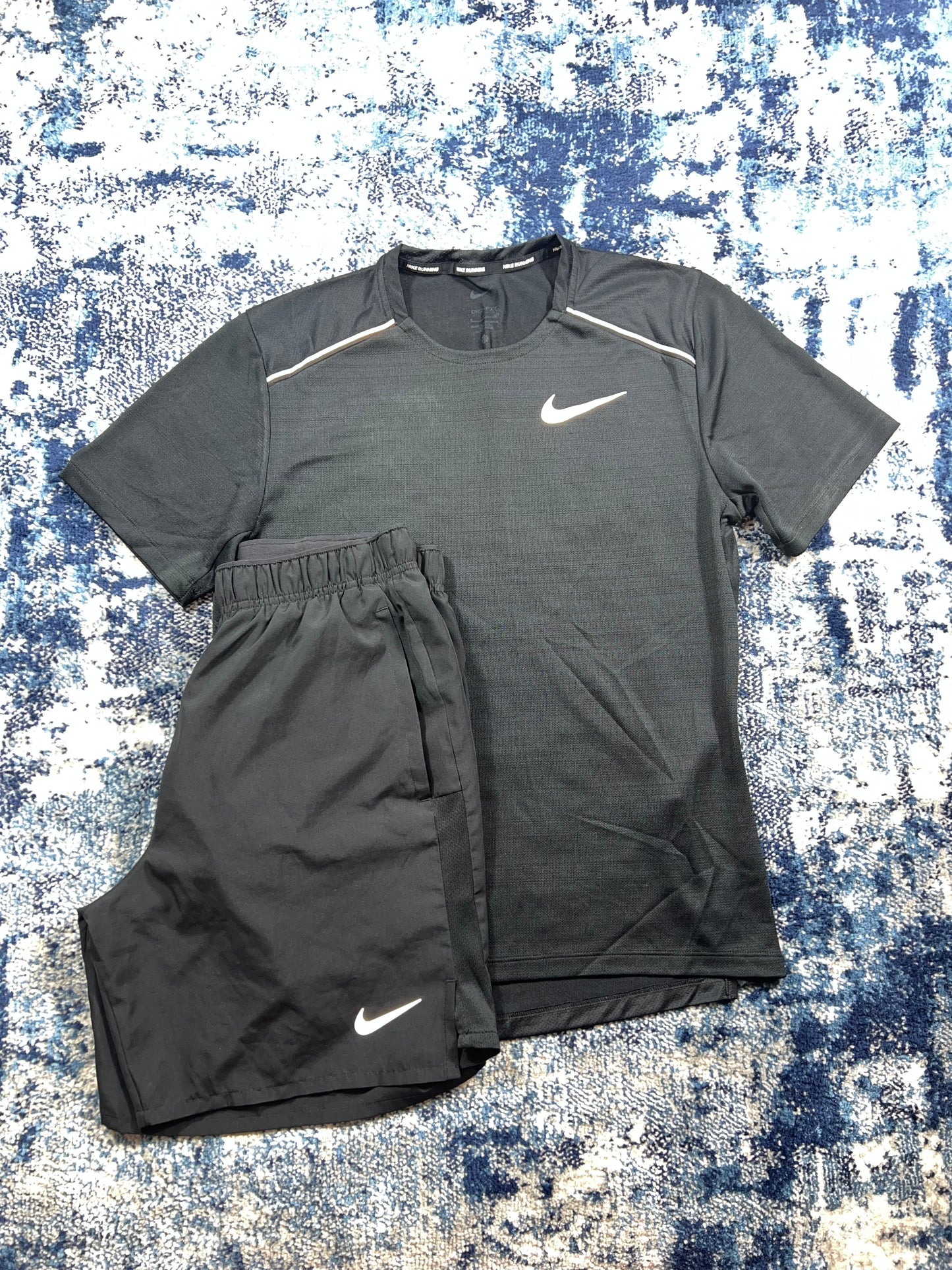 Nike Aerolayer 3 Piece Miler T-Shirt Challenger Shorts Gilet Running Set Black Small – Men's Small in Black, men's Small –…