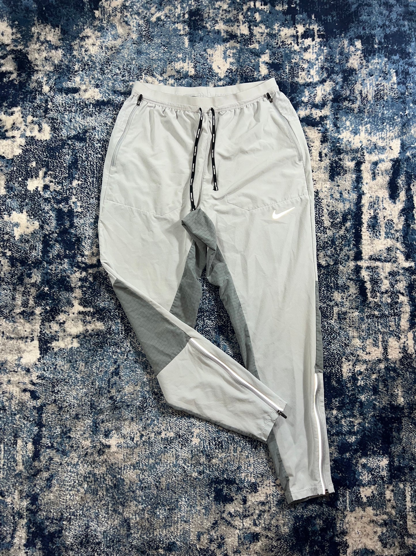 Nike Phenom Elite Running Tracksuit Bottoms Wolf Grey Men’s Small in Wolf Grey, men's Small – front view