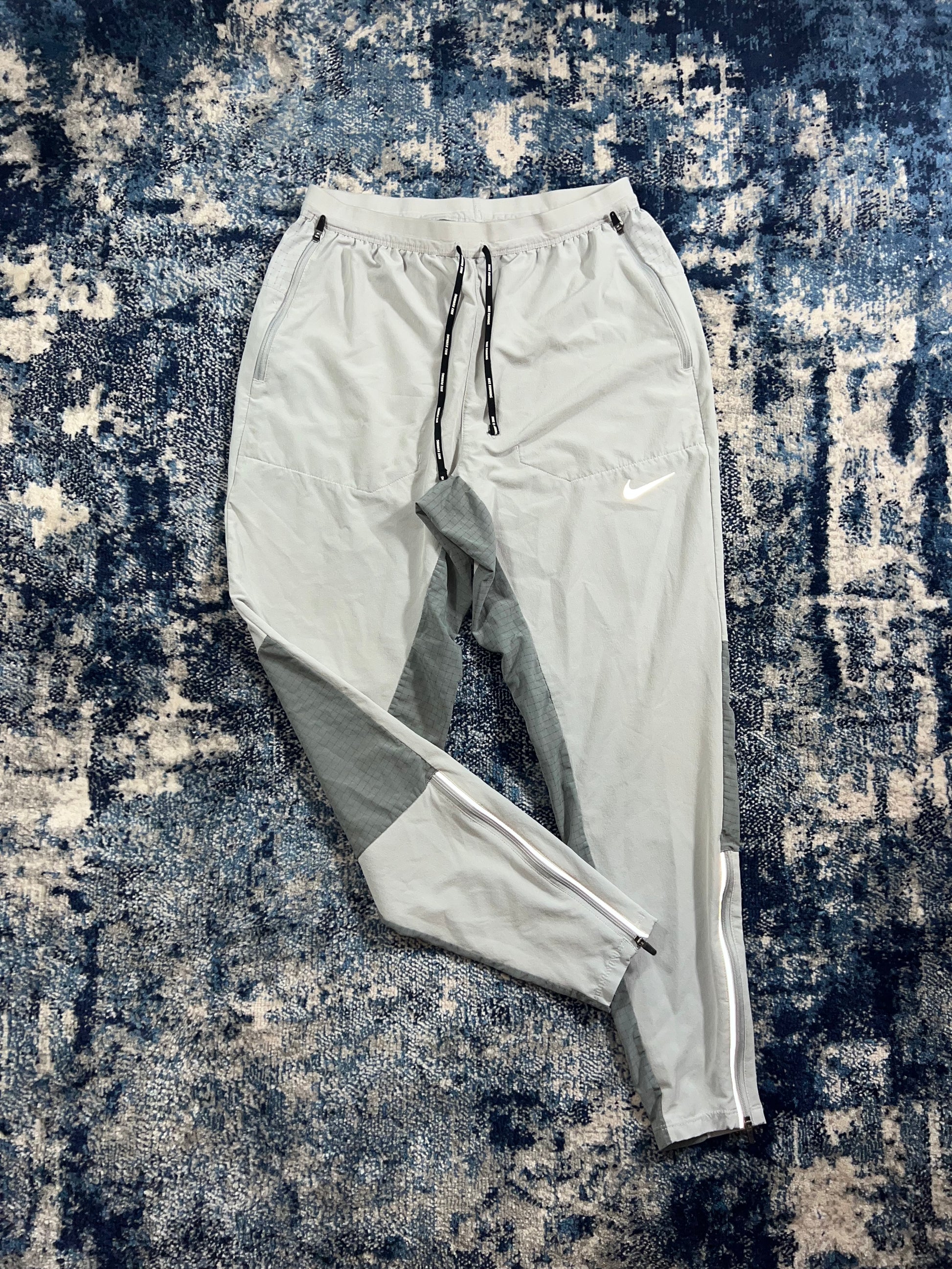 Nike Phenom Elite Running Tracksuit Bottoms Wolf Grey Men’s Small in Wolf Grey, men's Small – front view