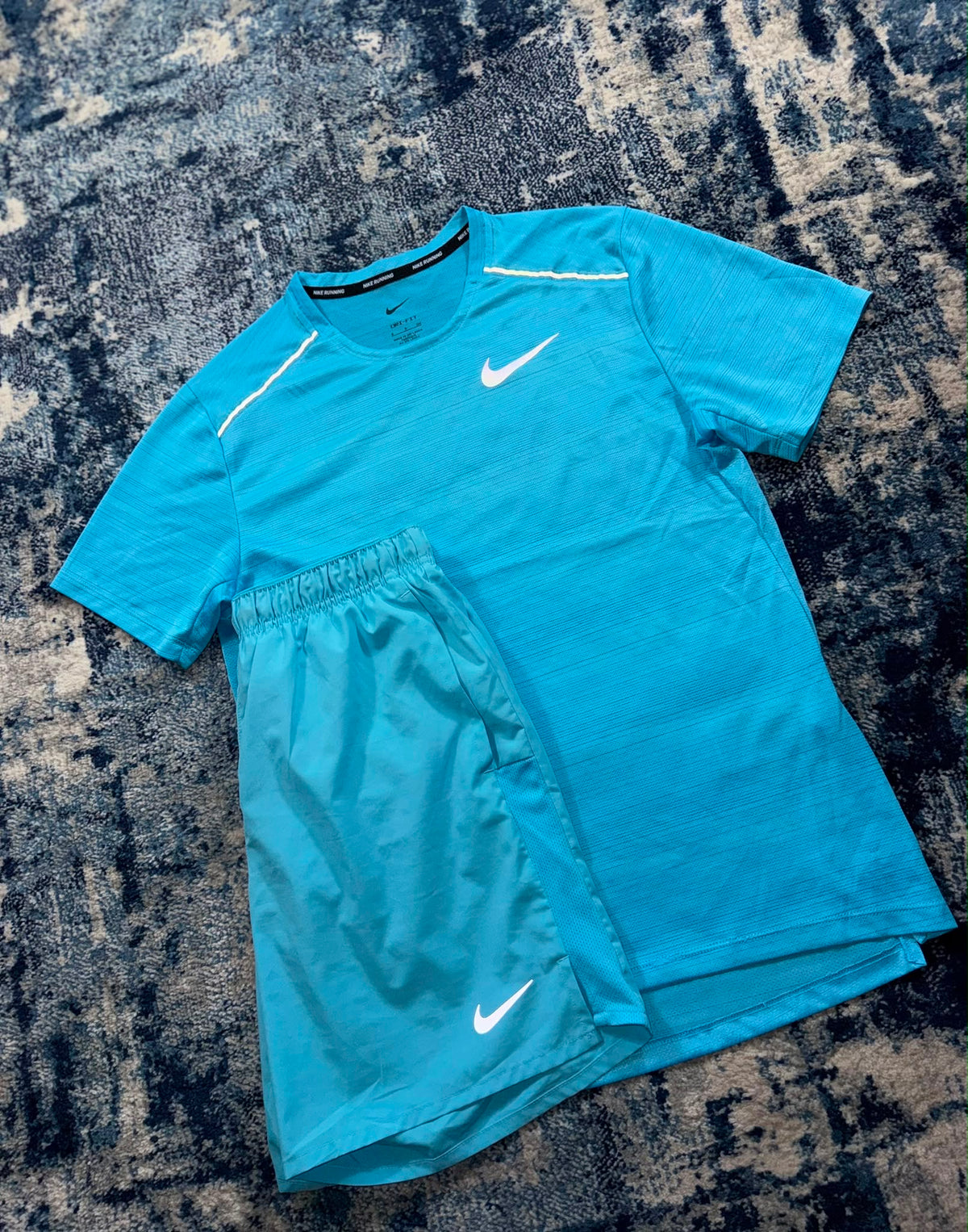 Nike Miler T Shirt / Challenger Shorts Running Gym Set – Baltic blue, Men's Small in Baltic blue, men's Small – alternate…
