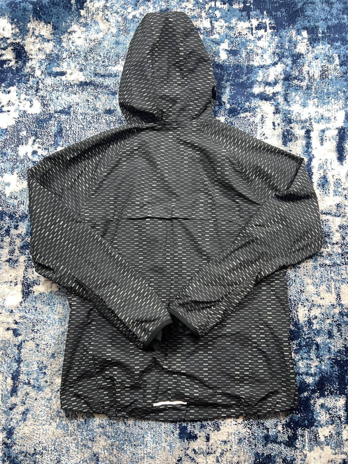 Nike Racer Fuse Digital Dash Windrunner Jacket Dark Grey Men’s Medium in Dark Grey, men's Medium – detail view