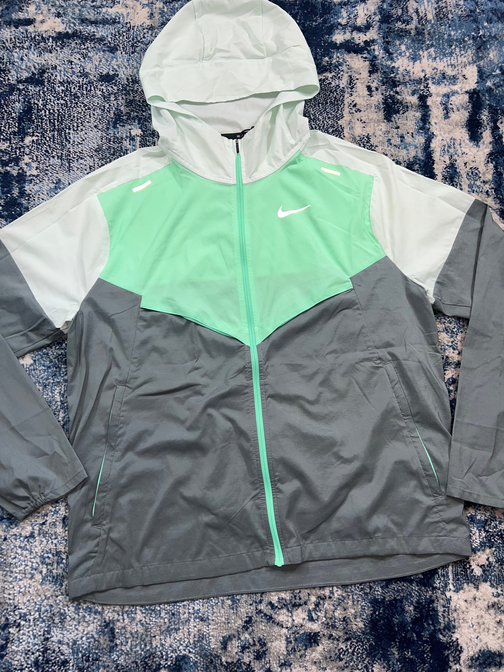 Nike OG Repel Miler Windrunner & Flex Stride Shorts Running Set - Mint Green / Smoke Grey – Mint Green / Dark Grey, Men's…