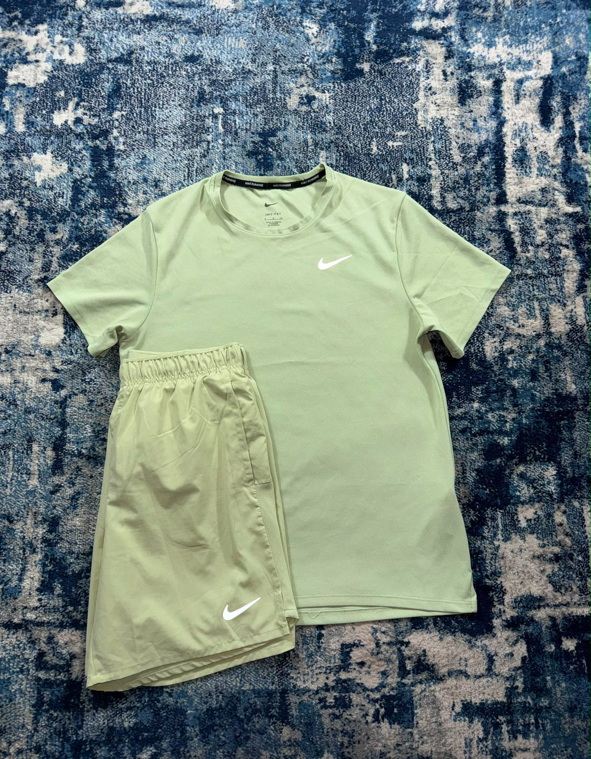 Nike Miler T Shirt / Challenger Shorts Running Gym Set – Olive Aura, Men's Small in Olive Aura, men's Small – front view