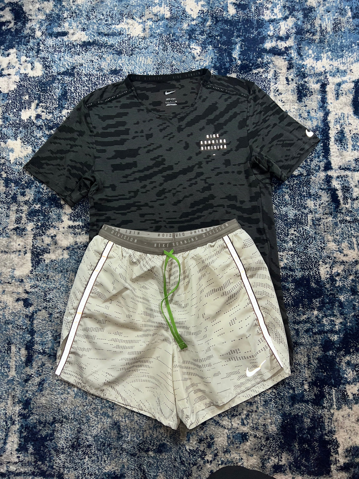 Nike Running Division TechKnit Miler T-Shirt & Flex Stride Shorts Set Black White – Black / White, Men's Small in Black /…