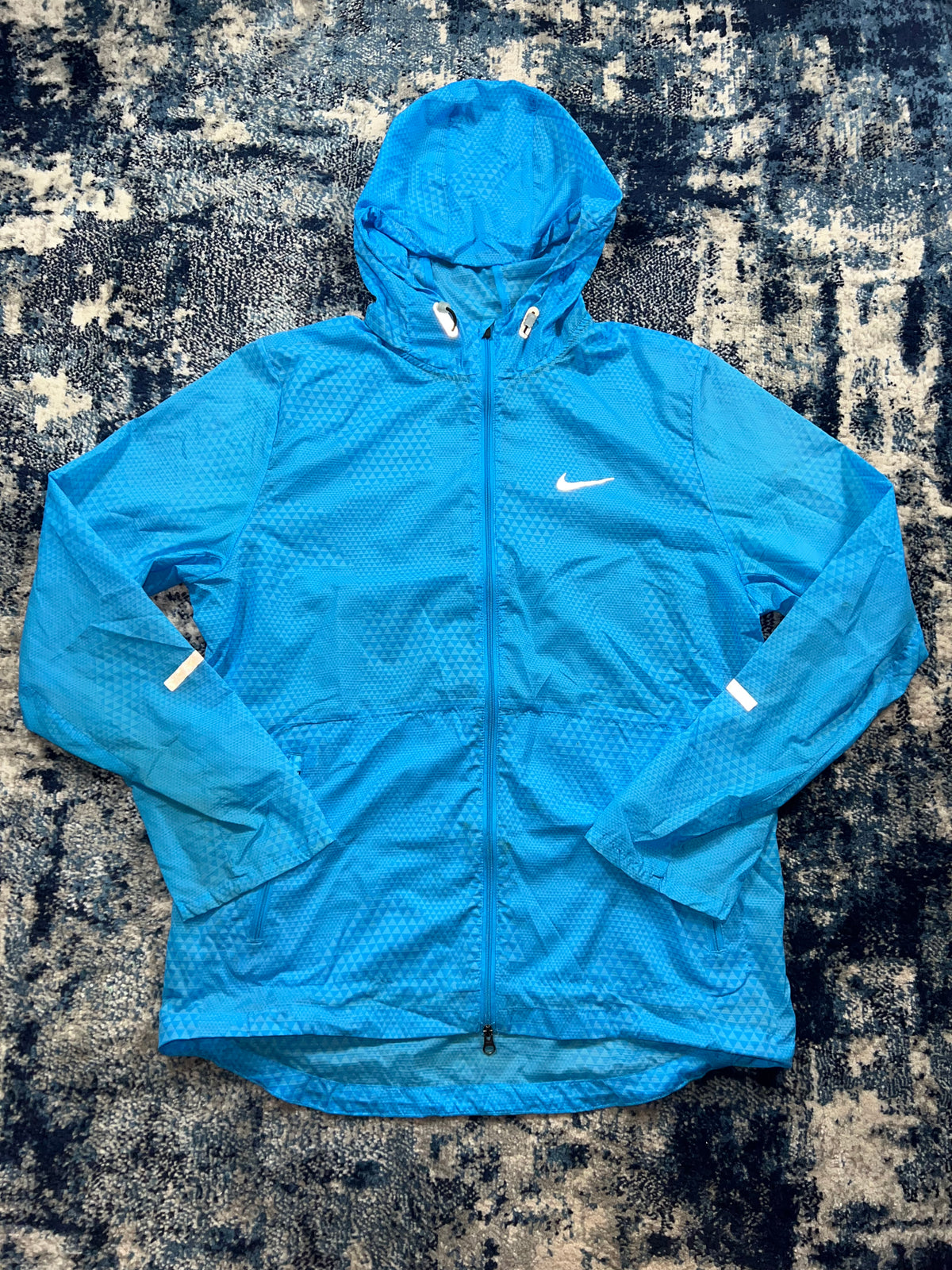Nike Lightweight Reflective Windrunner Jacket Light Blue Men’s Medium in Light Blue, men's Mixed Sizes – detail view