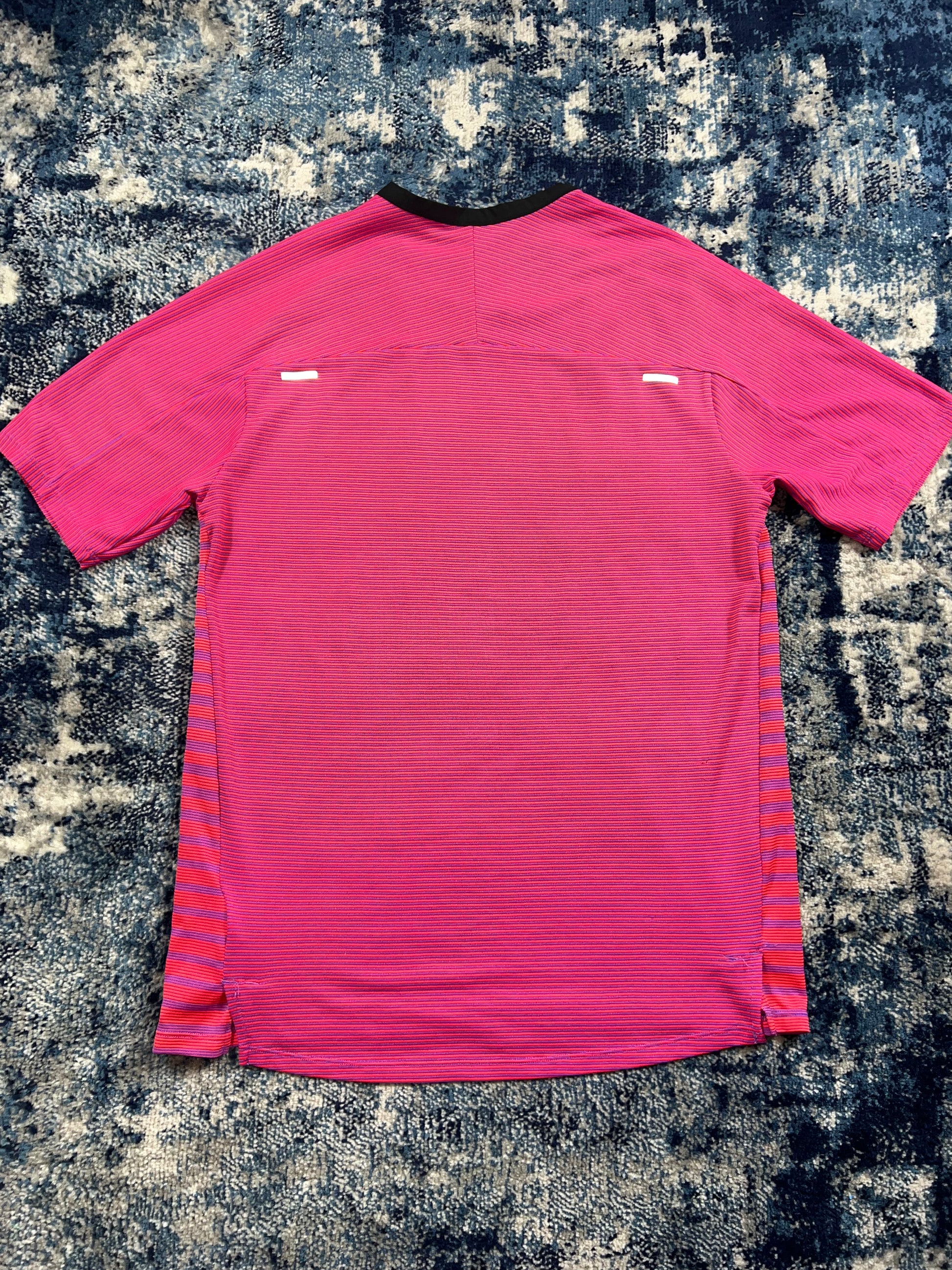 Nike TechKnit Future Fast Running T-Shirt Hot Pink Men’s Medium in Hot Pink, men's Medium – alternate view