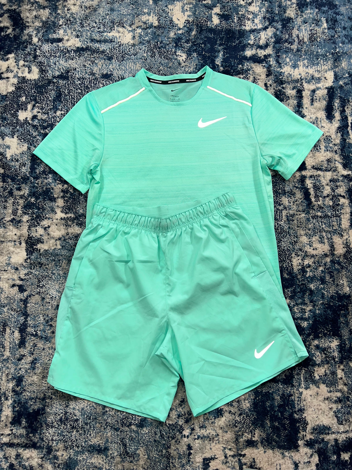 Nike Miler T-Shirt & Challenger Shorts Running Set Mint Green Men’s Small – Hyper Turquoise / Mint Green in Hyper Turquoise…