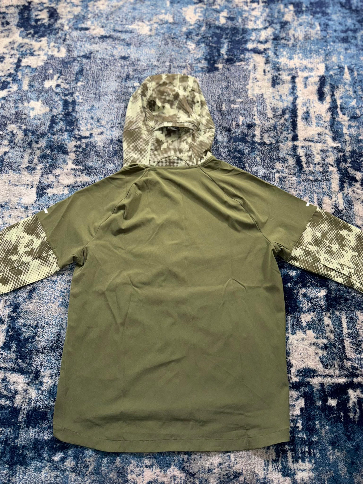 Nike Repel Miler Camo Windrunner Jacket Khaki Green Men’s Small in Khaki Green, men's Small – detail view
