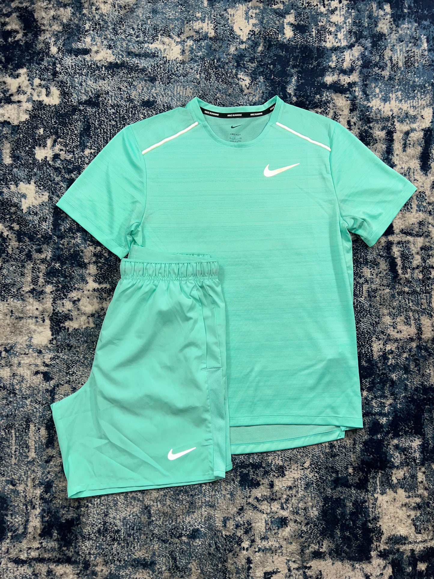 Nike Miler T-Shirt & Challenger Shorts Running Set Mint Green Men’s Small – Hyper Turquoise / Mint Green in Hyper Turquoise…