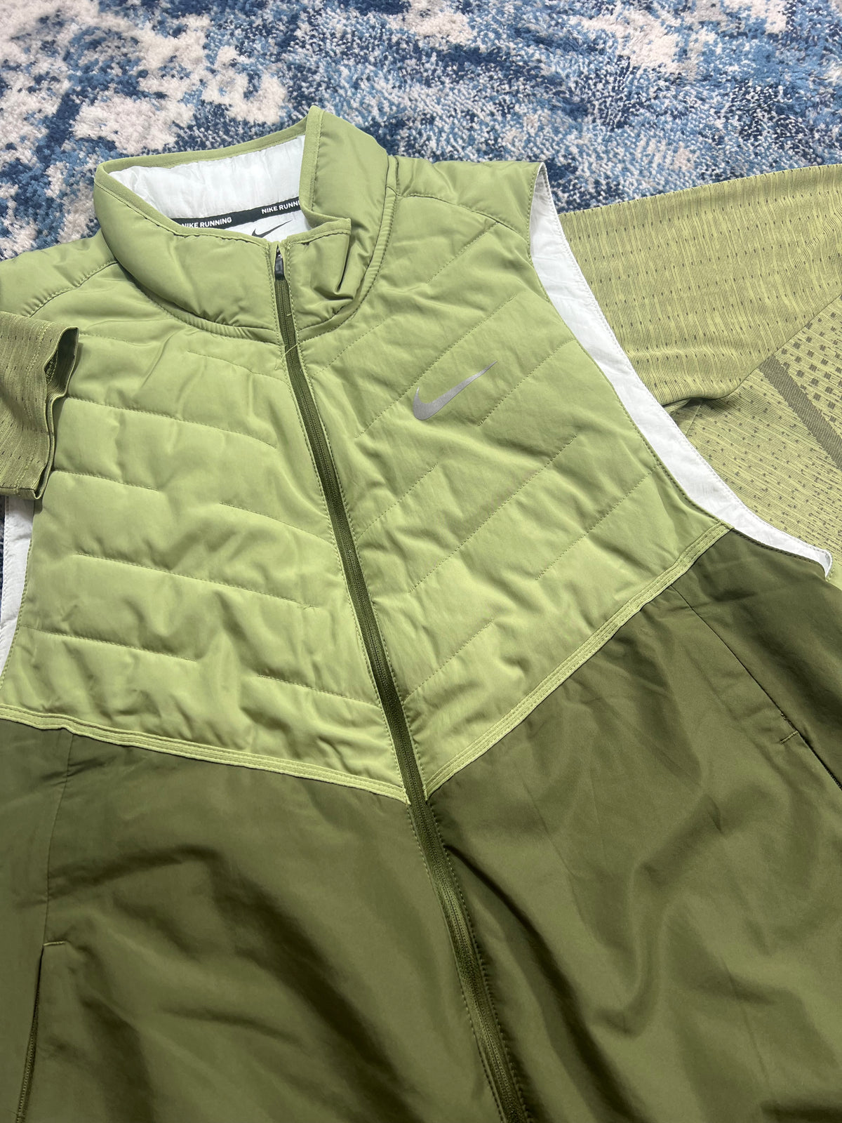 Nike TechKnit ADV Long Sleeve & Therma-FIT Gilet Set Khaki Green Men’s Large in Khaki Green, men's Large – detail view