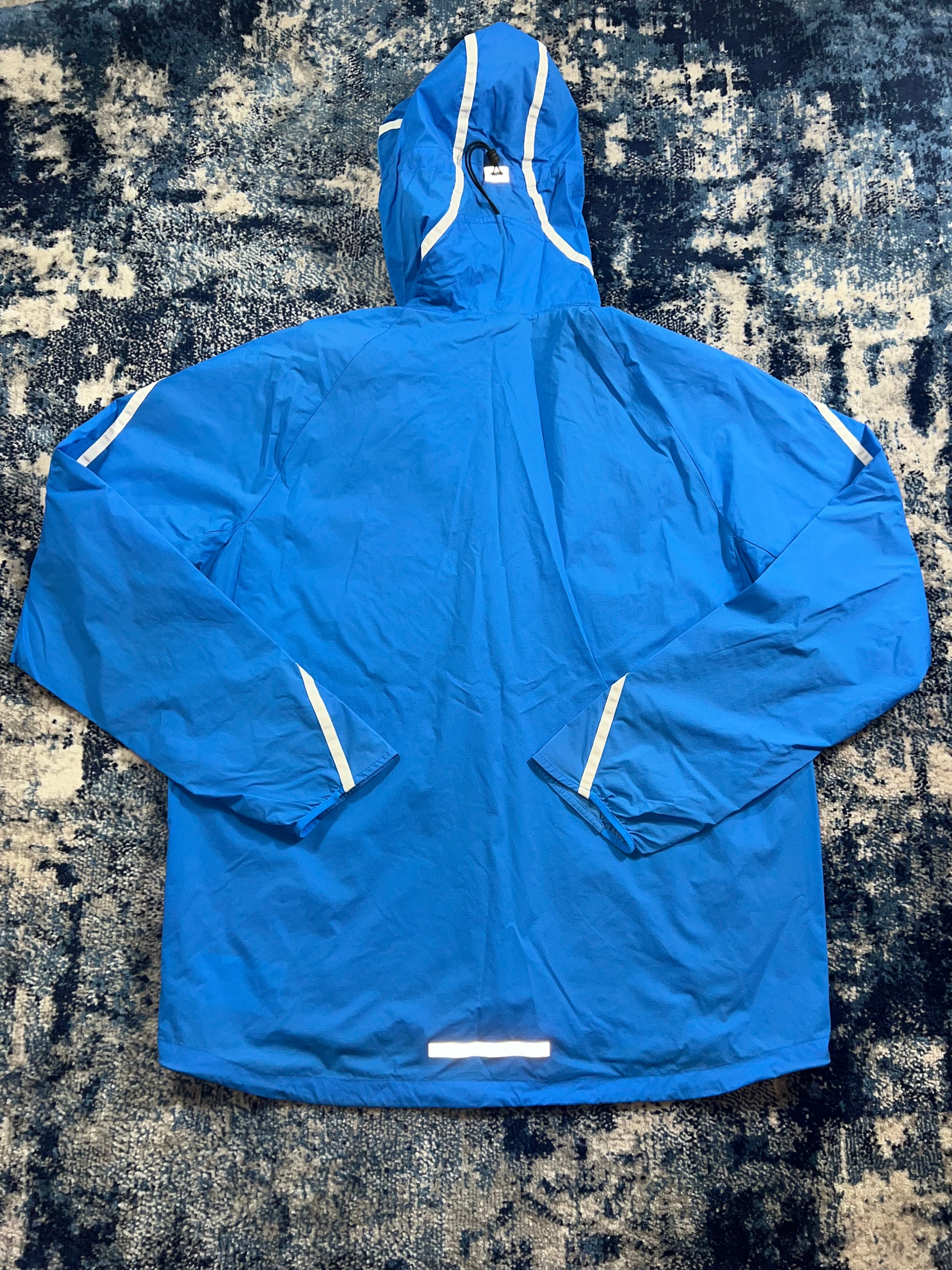 Nike Impossibly Lightweight Windrunner Jacket Blue White Men’s Large – Blue / White in Blue / White, men's Mixed Sizes –…