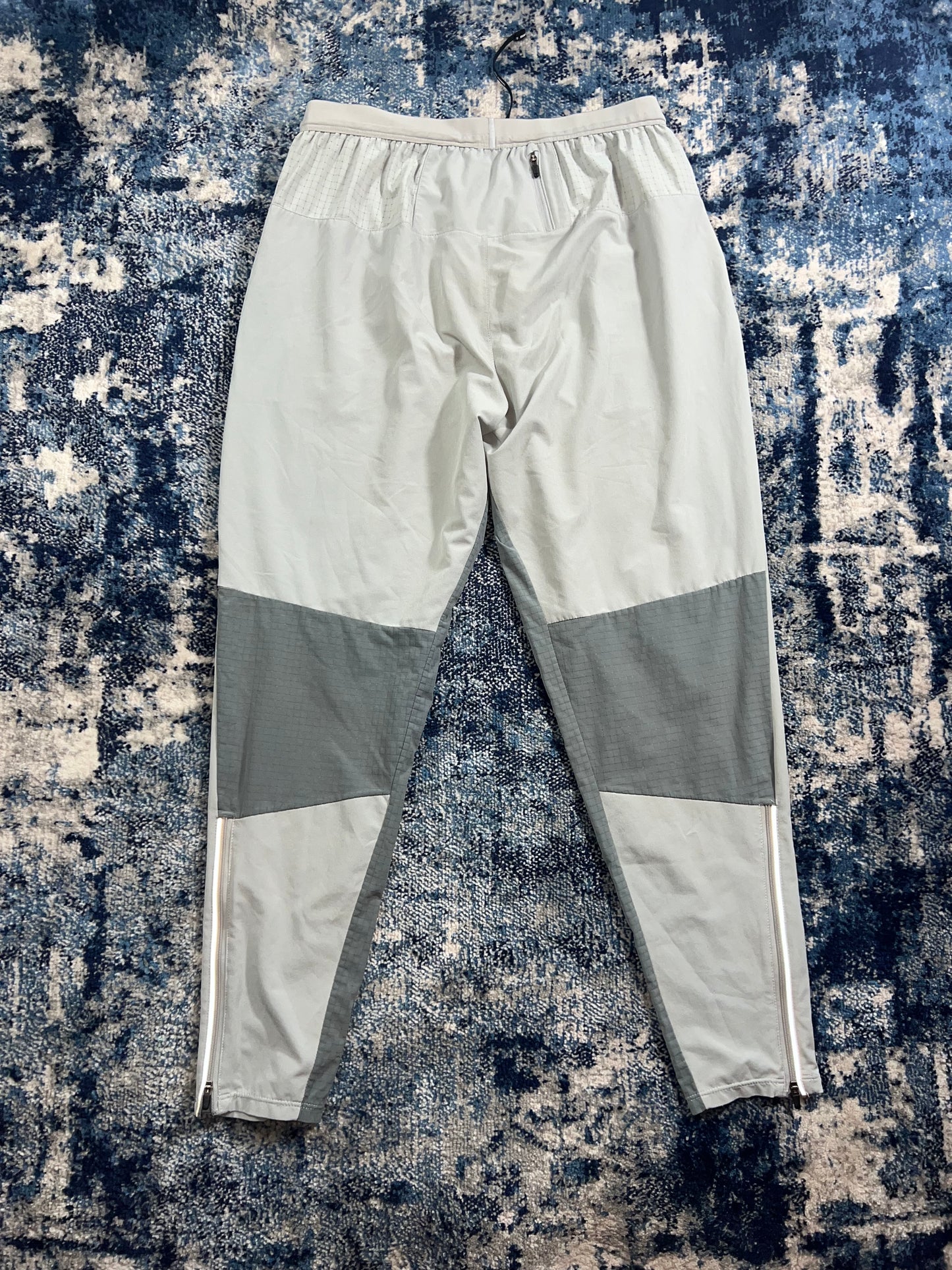 Nike Phenom Elite Running Tracksuit Bottoms Wolf Grey Men’s Medium in Wolf Grey, men's Medium – detail view