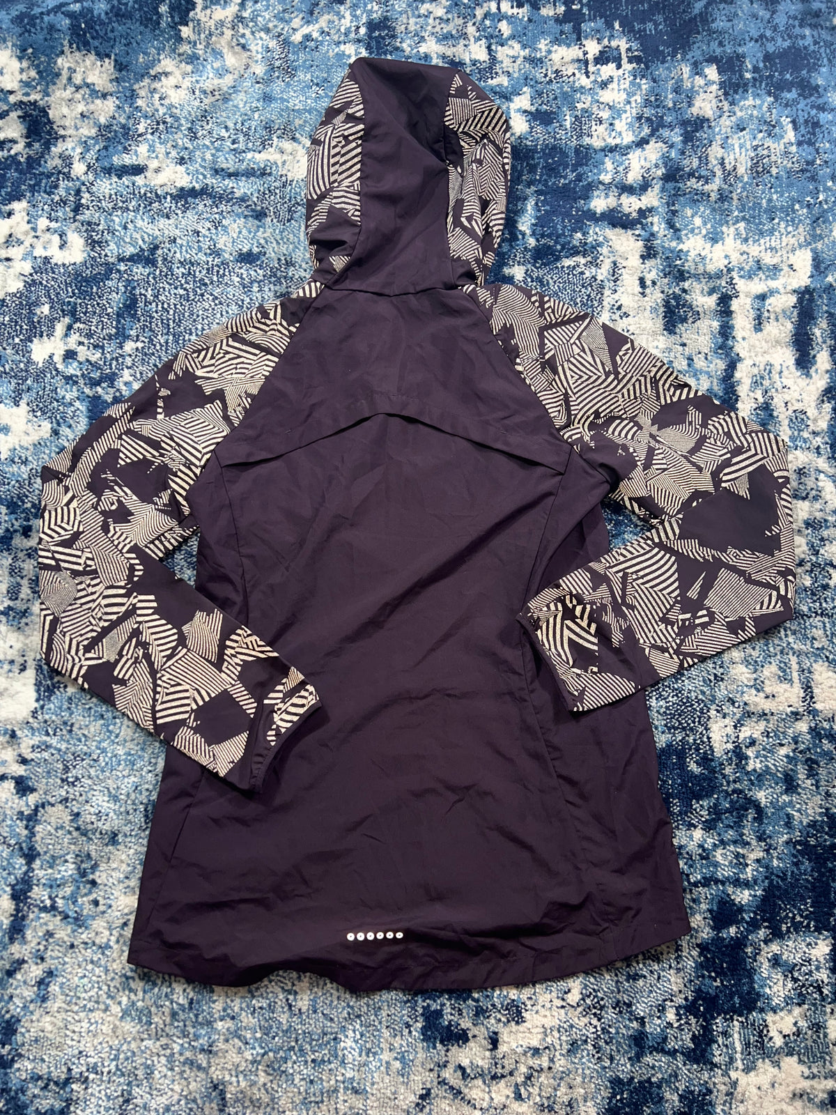 Nike Women’s Reflective Windrunner Jacket Purple UK Small in Purple, men's Small – detail view