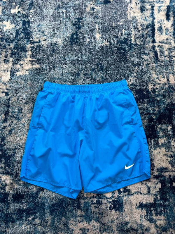 Nike Challenger Dri-FIT 7” Shorts Blue Men’s Medium in Blue, men's Medium – detail view