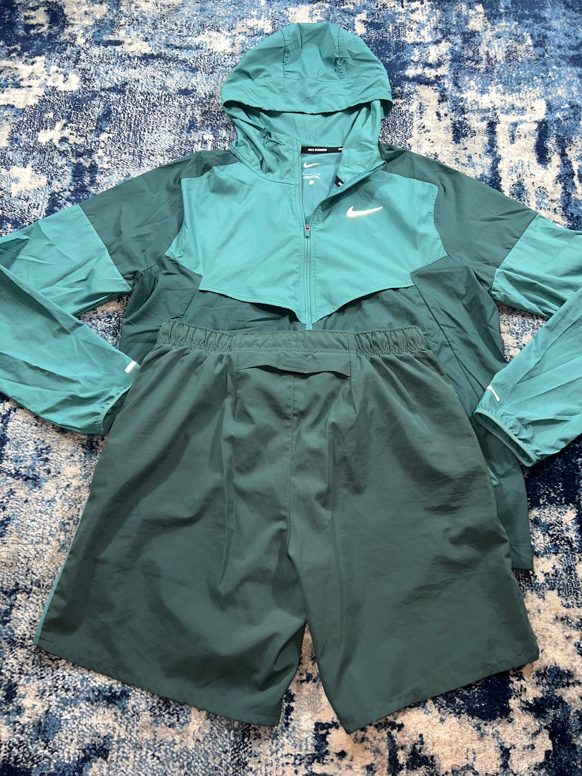 Nike Repel Miler Windrunner & Challenger Shorts Running Set Teal Green Men’s Small – Teal Green / Dark Green in Teal Green…