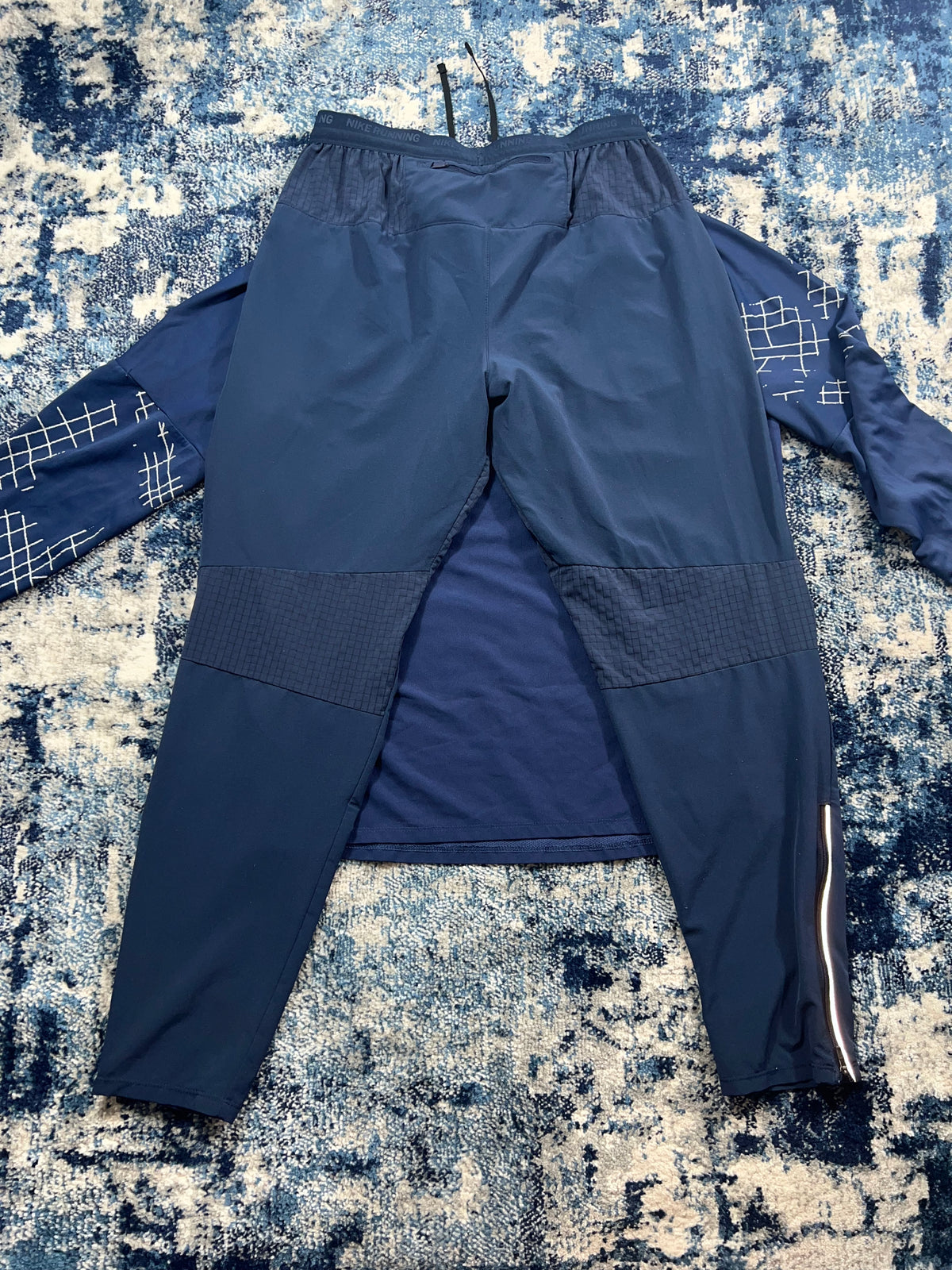 Nike Running Division 1/4 Zip & Phenom Elite Bottoms Tracksuit Set Navy Men’s Medium – Navy Blue in Navy Blue, men's Medium…