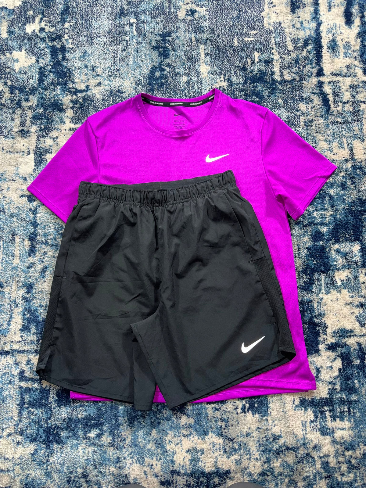 Nike Miler T Shirt / Challenger Shorts Running Tracksuit Set – Purple Grape / Black, Men's Small in Purple Grape / Black…