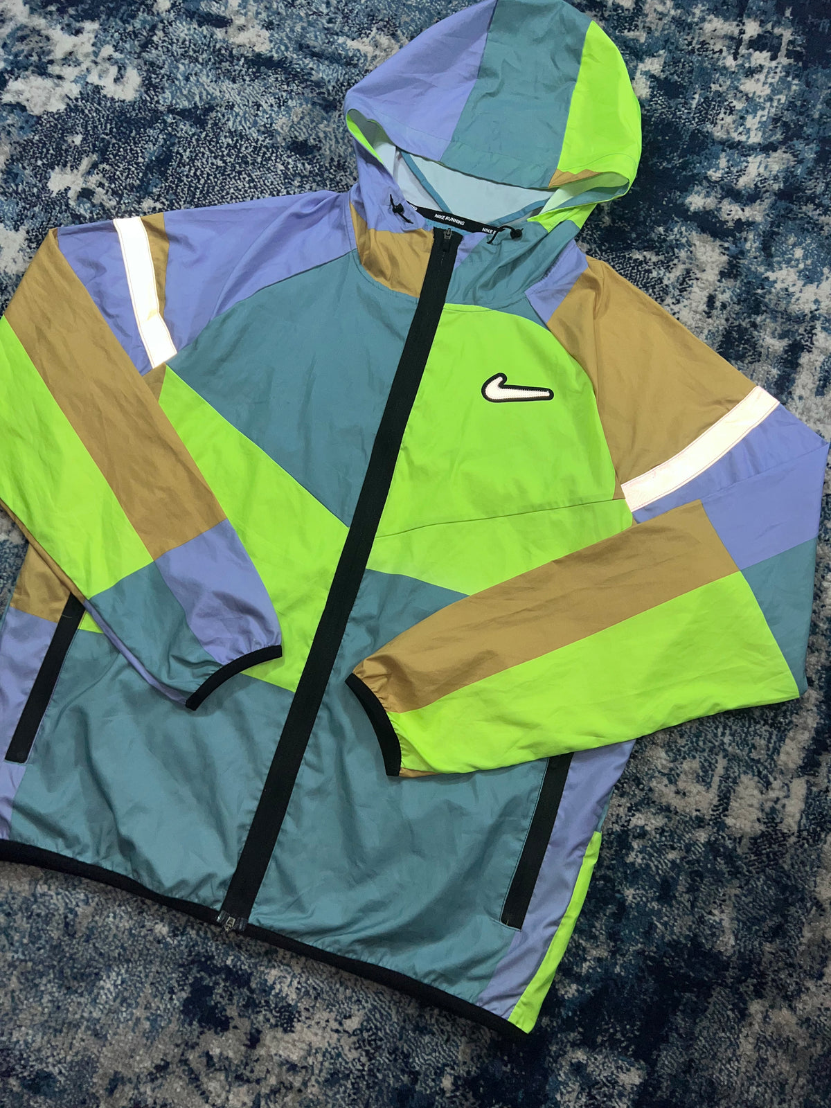 Nike Wild Run Patchwork Windrunner Jacket Neon Blue Men’s Large – Neon / Blue in Neon / Blue, men's Mixed Sizes – detail view