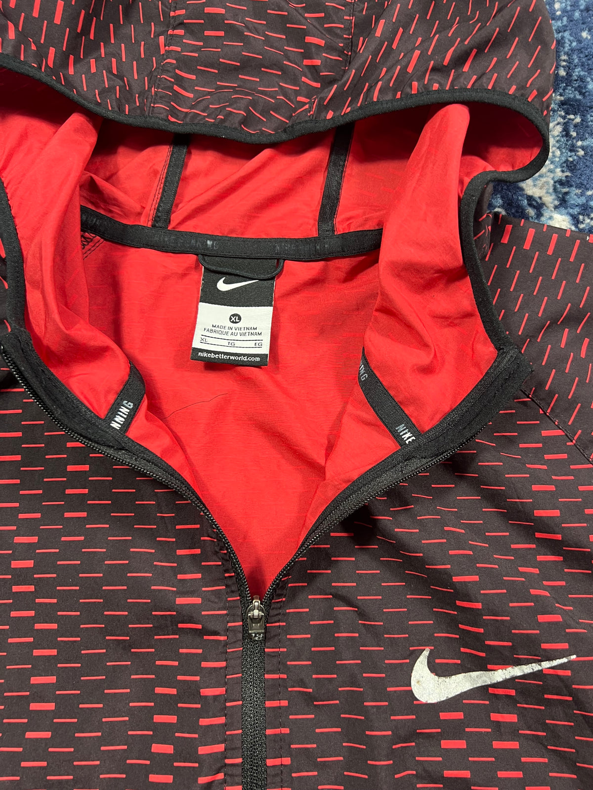 Nike Racer Fuse Digital Dash Windrunner Jacket Red Black Men’s Large – Red / Black in Red / Black, men's Large – detail view
