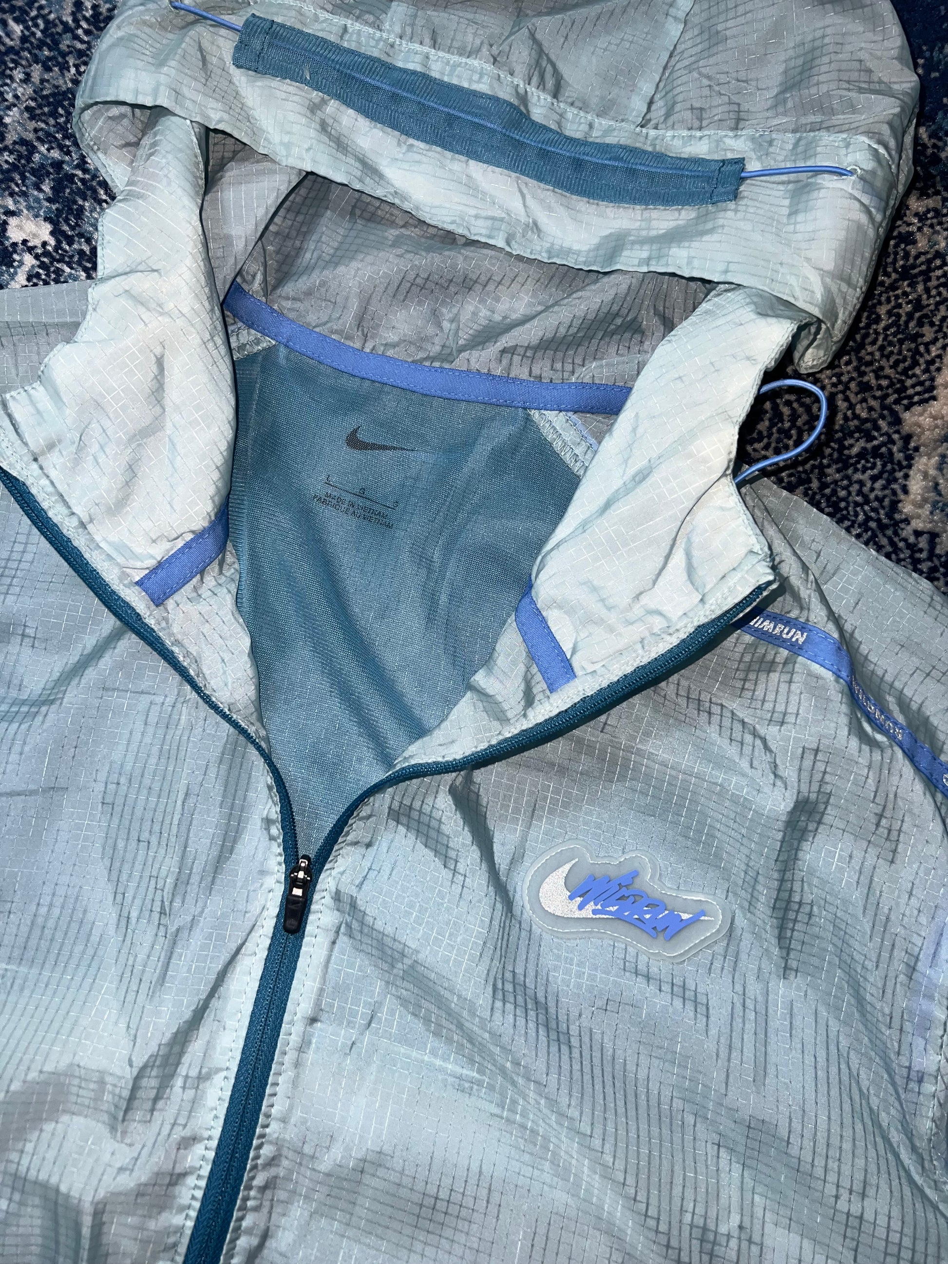 Nike Wildrun Rare Windrunner – Transparent Blue, Men's Medium in Transparent Blue, men's Medium – detail view