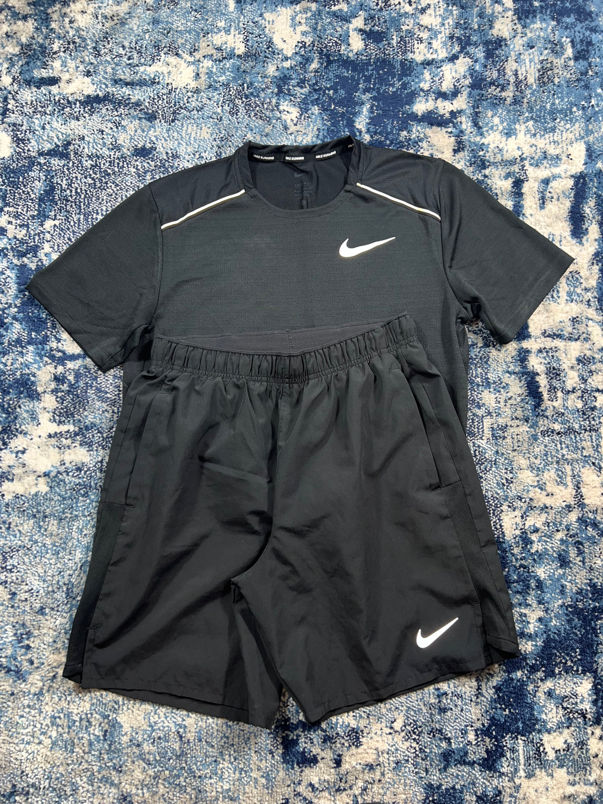 Nike Aerolayer 3 Piece Miler T-Shirt Challenger Shorts Gilet Running Set Black Small – Men's Small in Black, men's Small –…