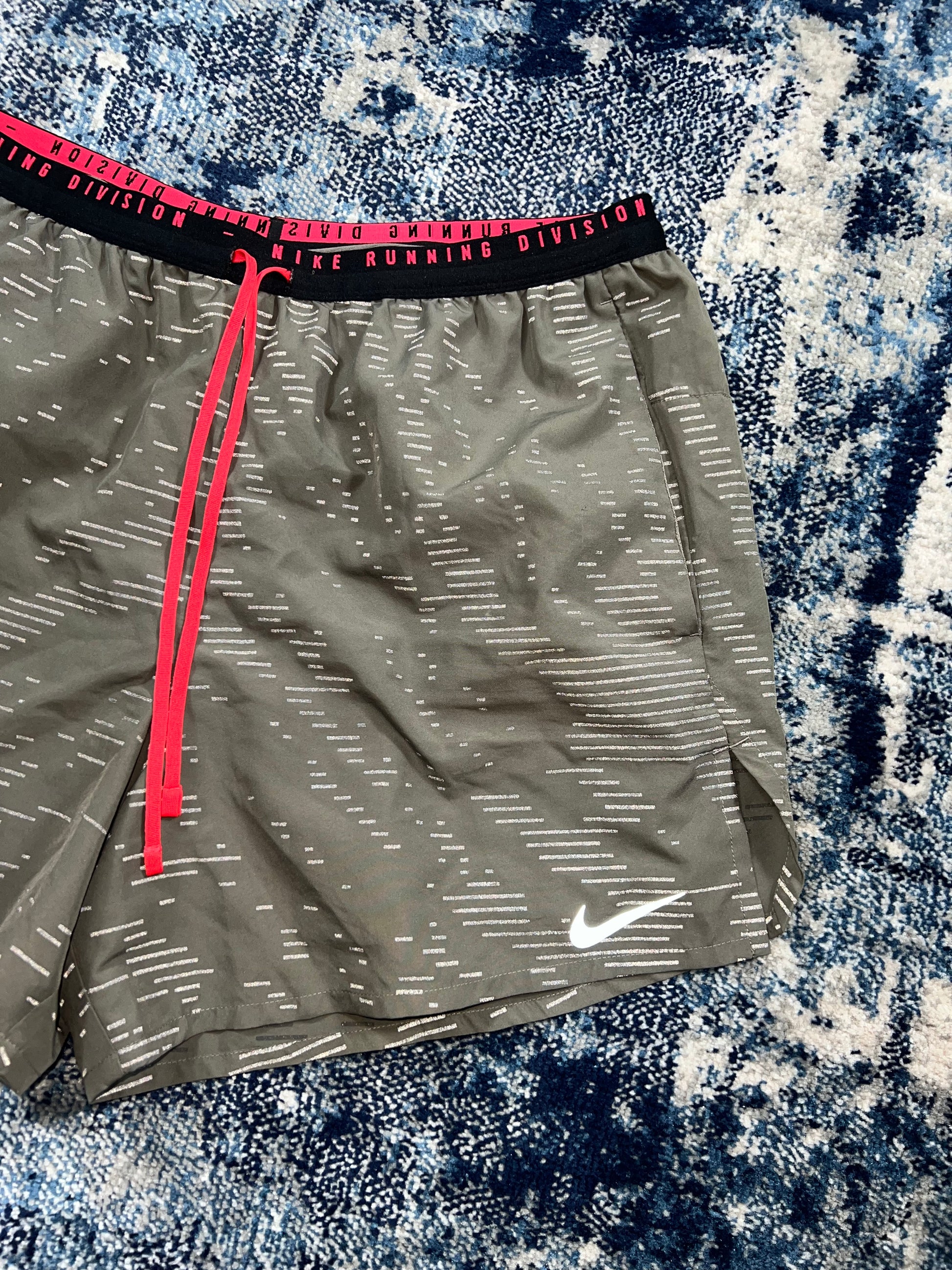 Nike Running Division Reflective Flex Stride 2-in-1 Shorts Dark Stone Men’s Large in Dark Stone, men's Large – alternate view