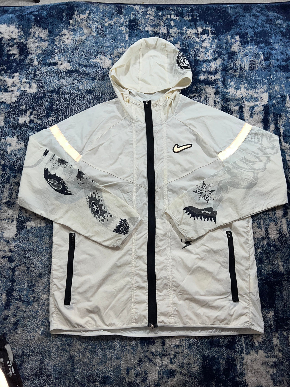 Nike Wild Run Dragon Windrunner & Flex Stride Shorts Set White Black – White / Black in White / Black, men's Mixed Sizes –…