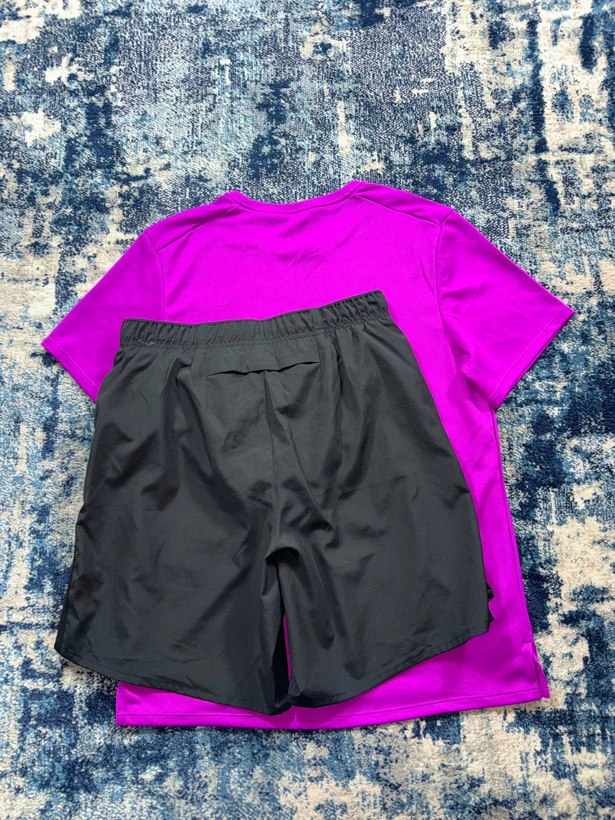 Nike Miler T Shirt / Challenger Shorts Running Tracksuit Set – Purple Grape / Black, Men's Small in Purple Grape / Black…
