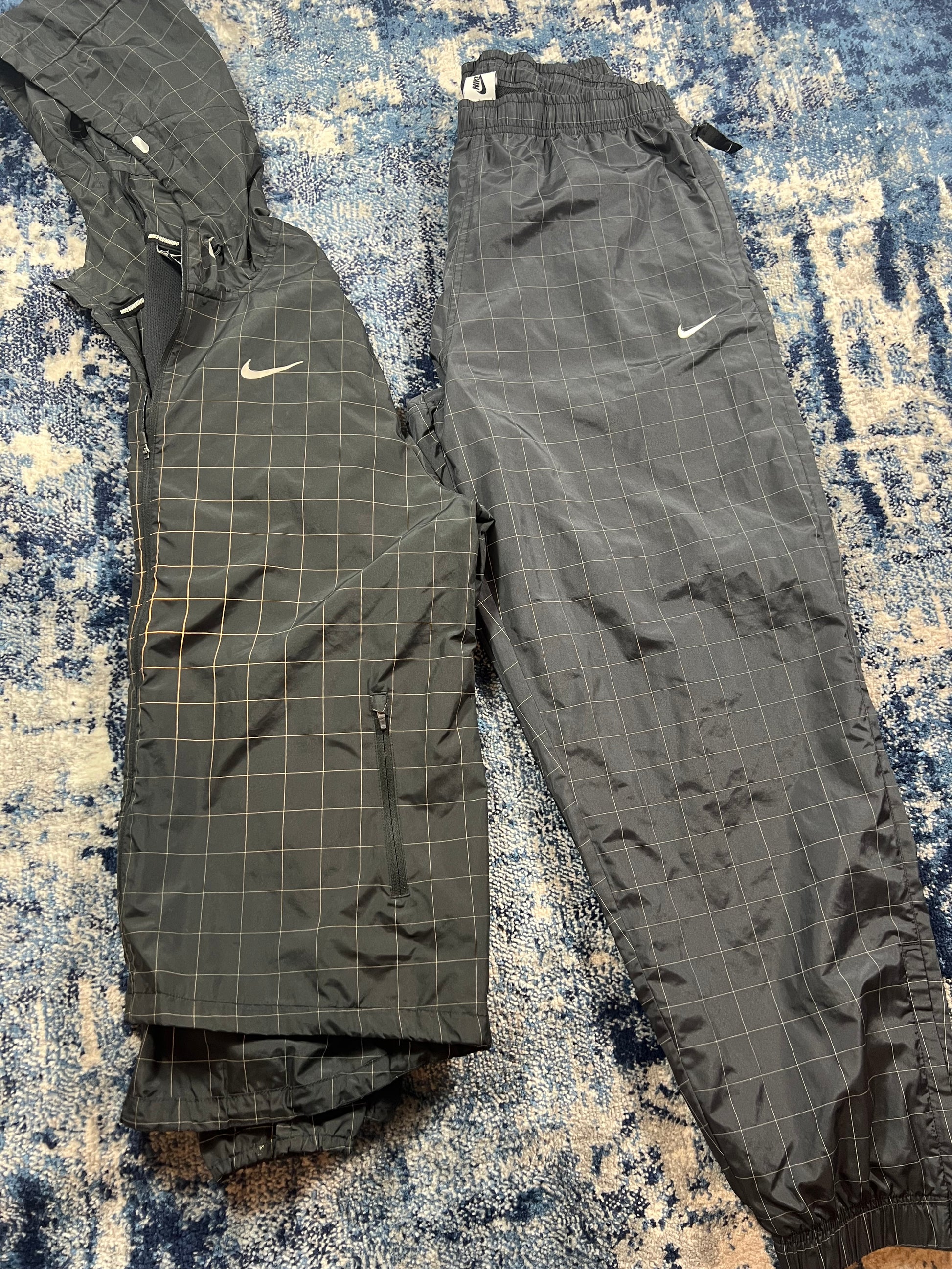 Nike 3M Reflective Windrunner & Lab Tracksuit Bottoms Set Black Men’s Large in Black, men's Large – detail view