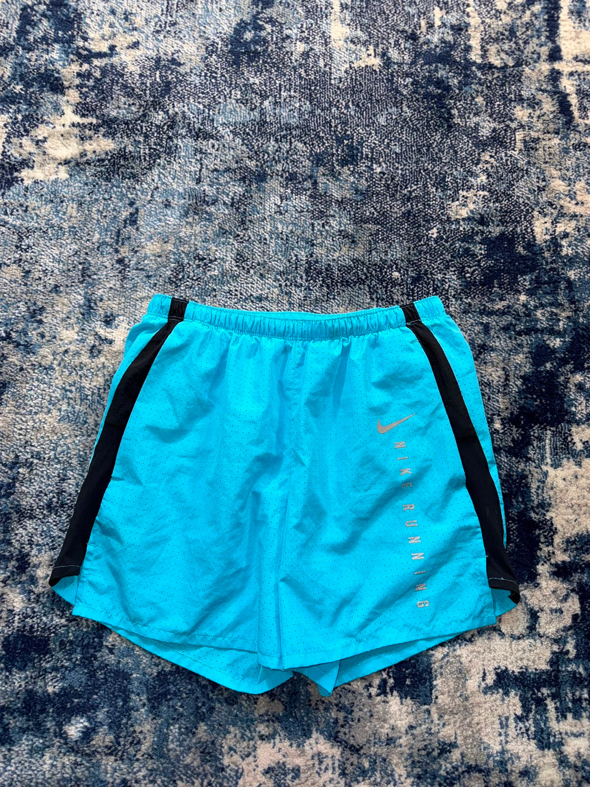 Nike Running Challenger 5” Shorts Blue Reflective Men’s Small in Blue, men's Small – detail view