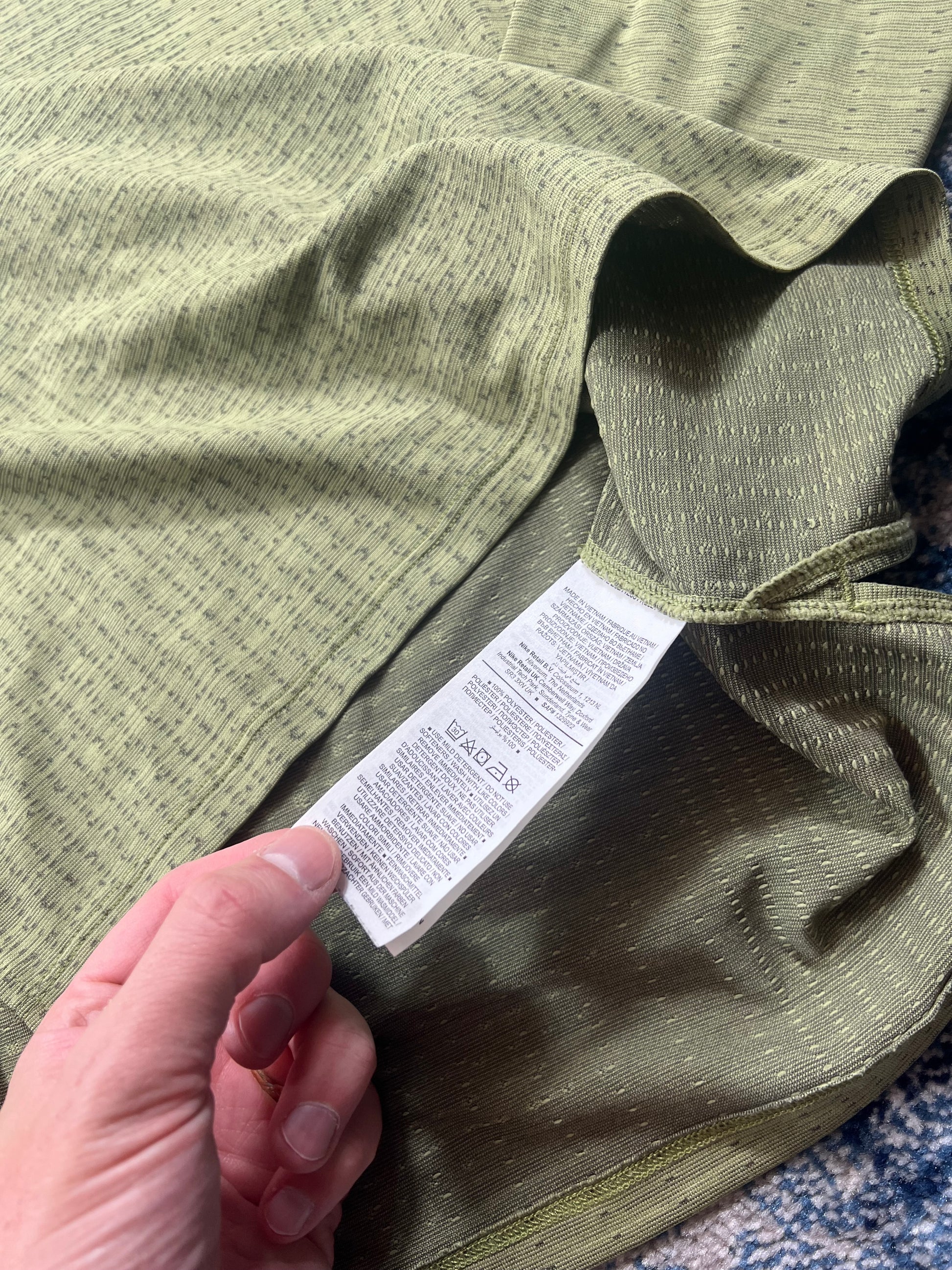 Nike TechKnit ADV Long Sleeve & Therma-FIT Gilet Set Khaki Green Men’s Large in Khaki Green, men's Large – detail view