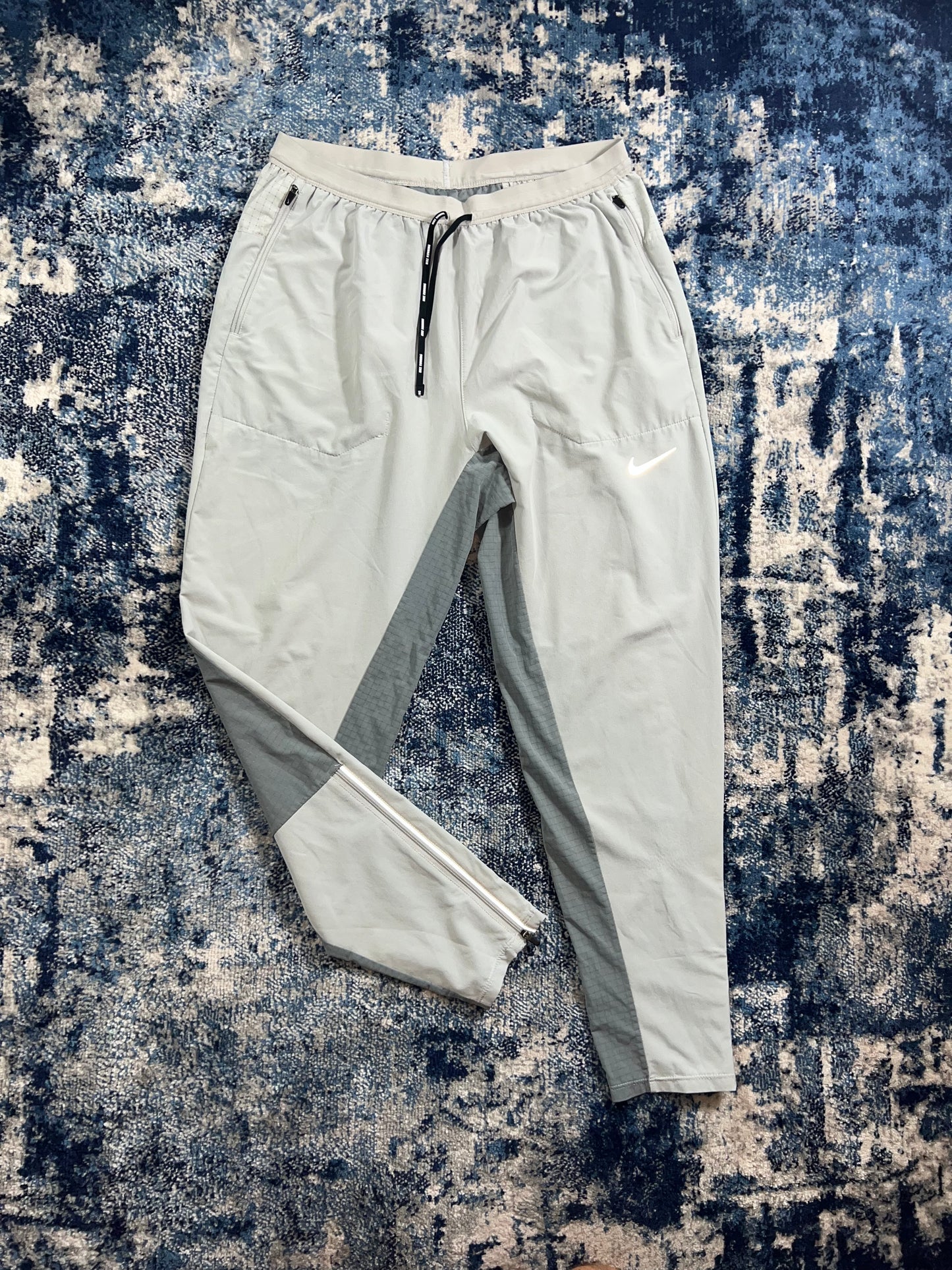 Nike Phenom Elite Running Tracksuit Bottoms Wolf Grey Men’s Medium in Wolf Grey, men's Medium – front view