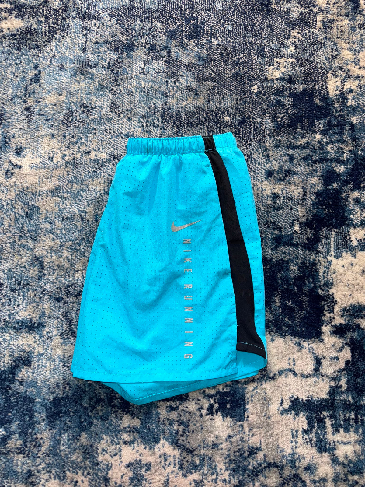 Nike Running Challenger 5” Shorts Blue Reflective Men’s Small in Blue, men's Small – front view