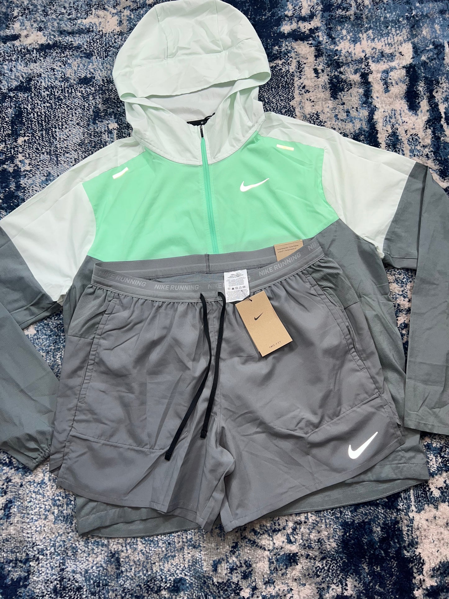 Nike OG Repel Miler Windrunner & Flex Stride Shorts Running Set - Mint Green / Smoke Grey – Mint Green / Dark Grey, Men's…