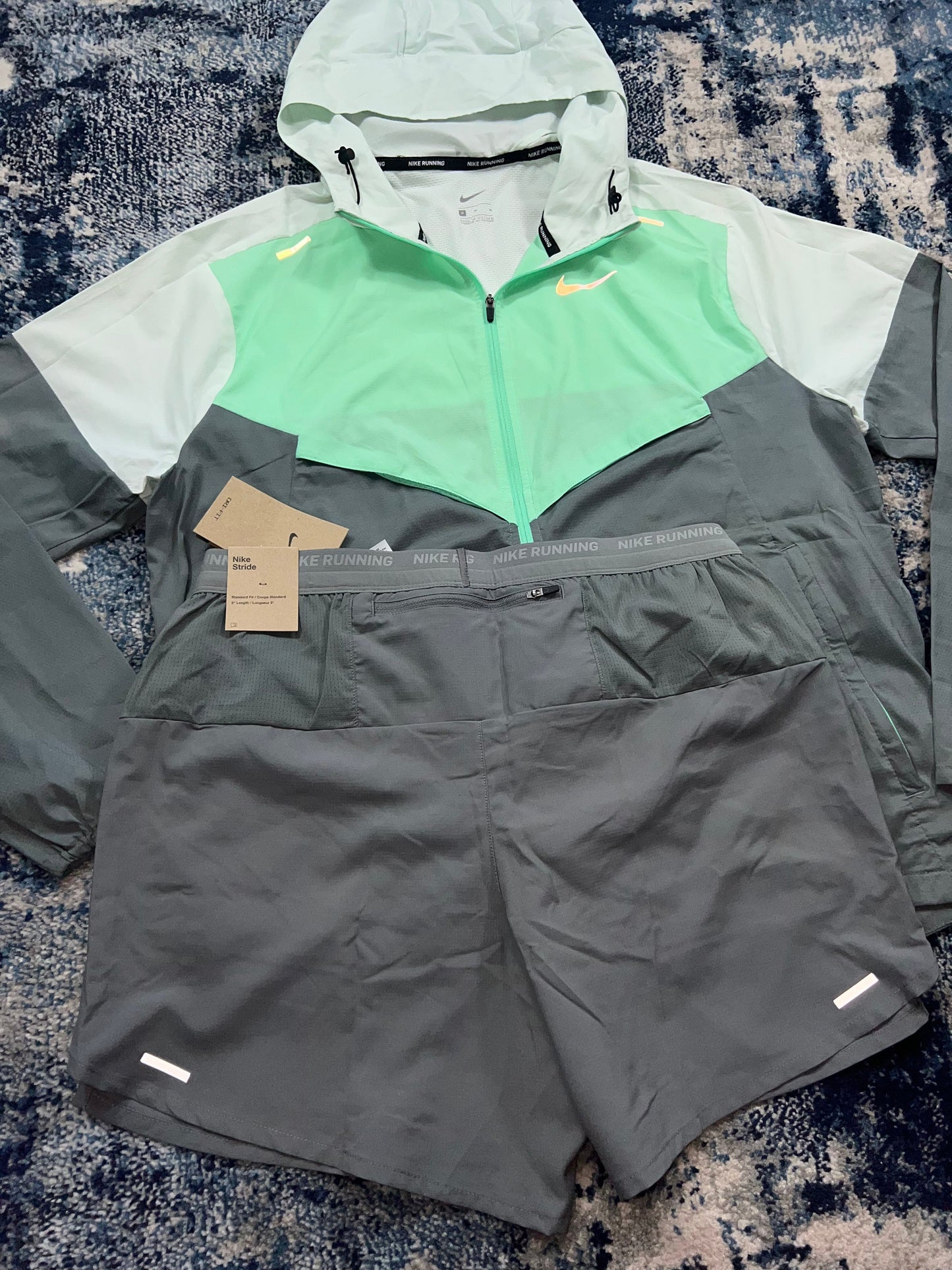 Nike OG Repel Miler Windrunner & Flex Stride Shorts Running Set - Mint Green / Smoke Grey – Mint Green / Dark Grey, Men's…