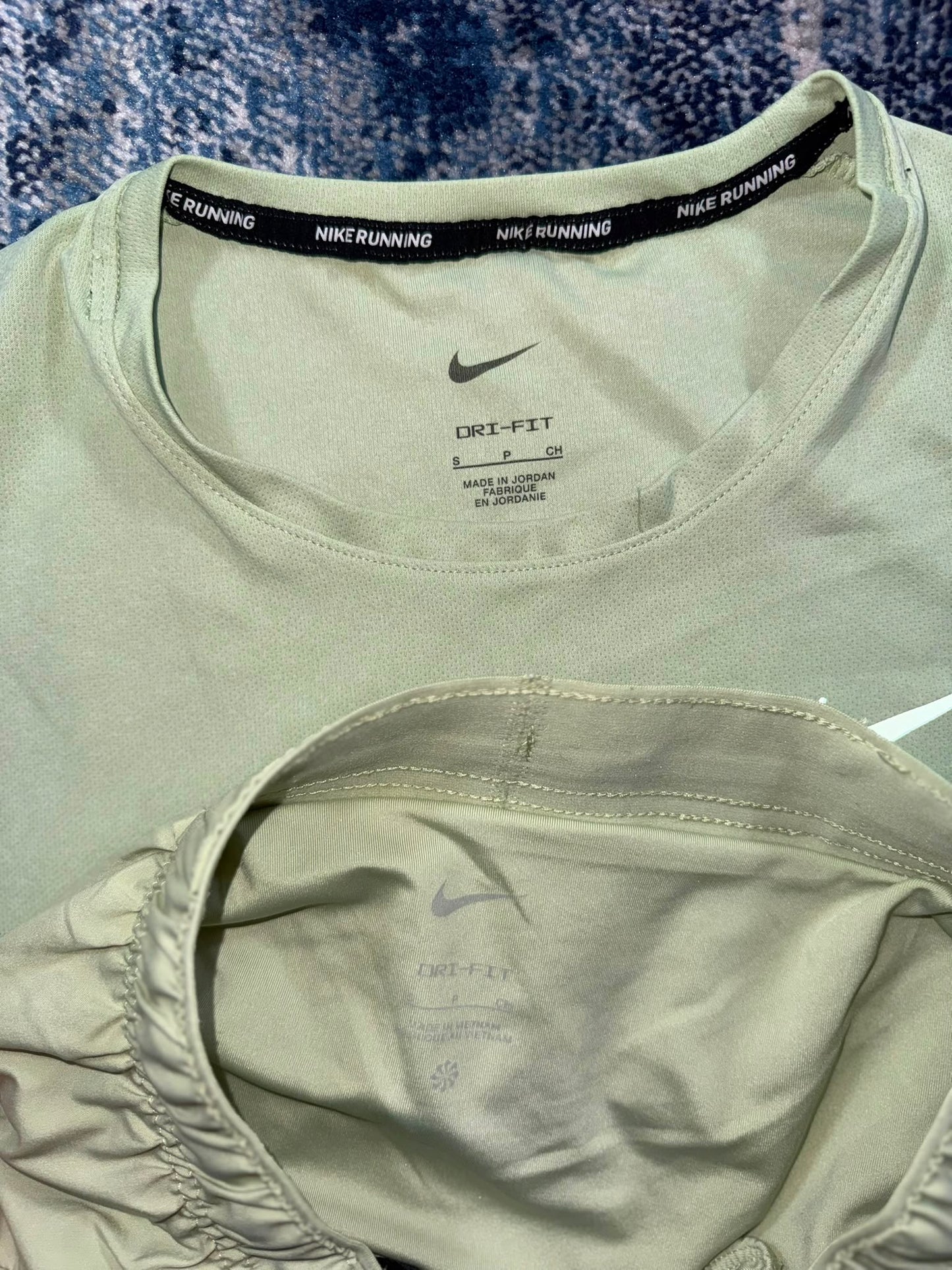Nike Miler T Shirt / Challenger Shorts Running Gym Set – Olive Aura, Men's Small in Olive Aura, men's Small – detail view