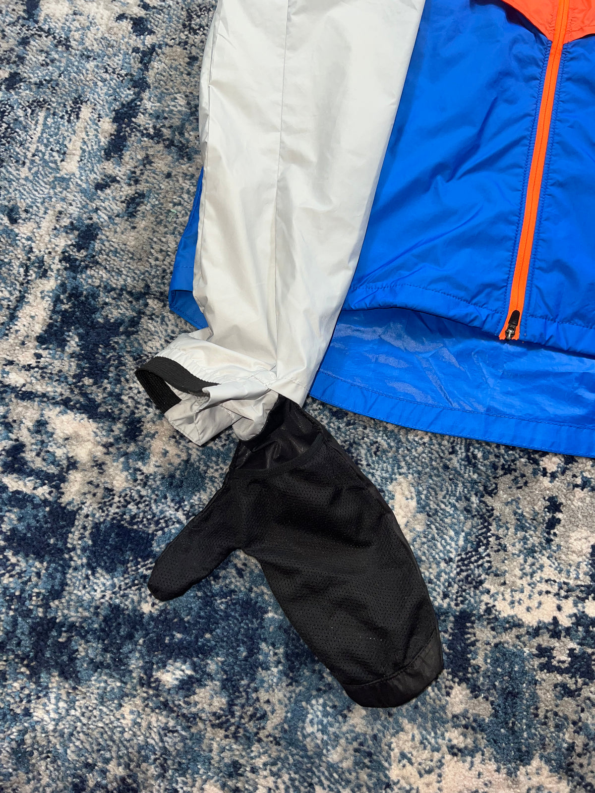 Nike Trail Storm-FIT Windrunner Jacket Orange Blue White Men’s Small – Orange / Blue / White in Orange / Blue / White…