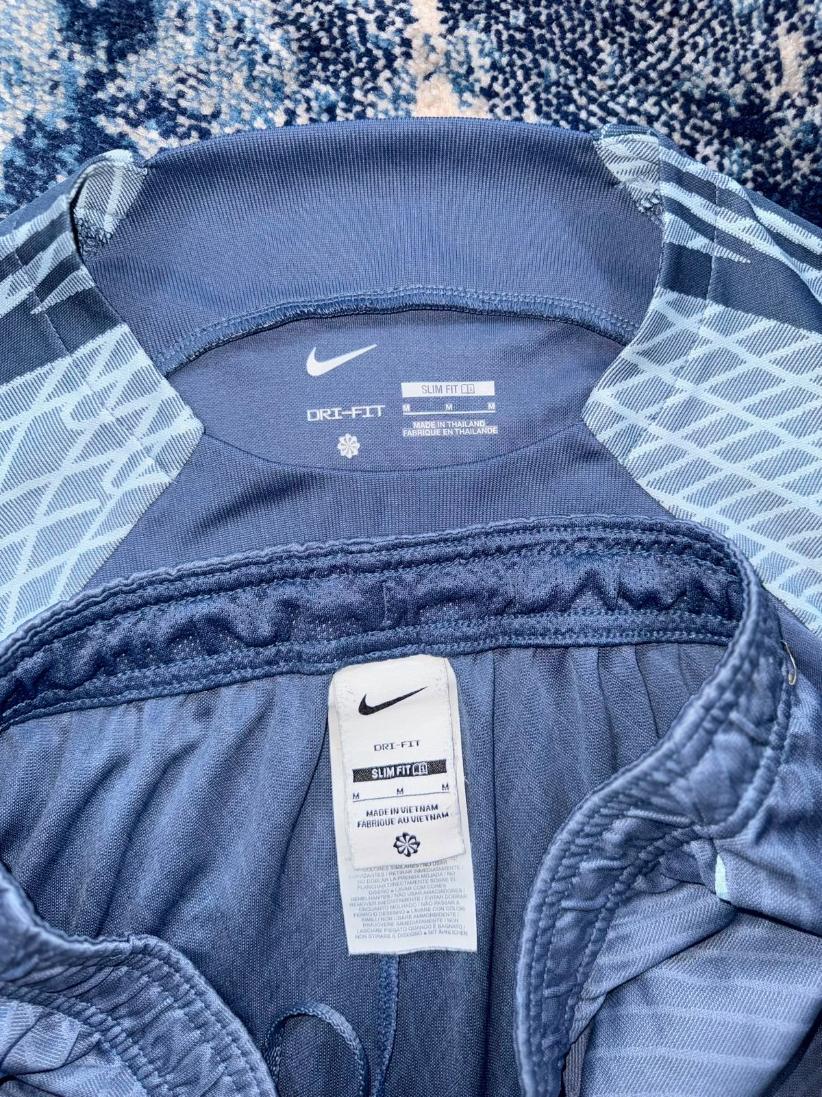 Nike Strike Academy Dri-FIT T-Shirt & Shorts Training Set Blue Men’s Medium in Blue, men's Medium – detail view